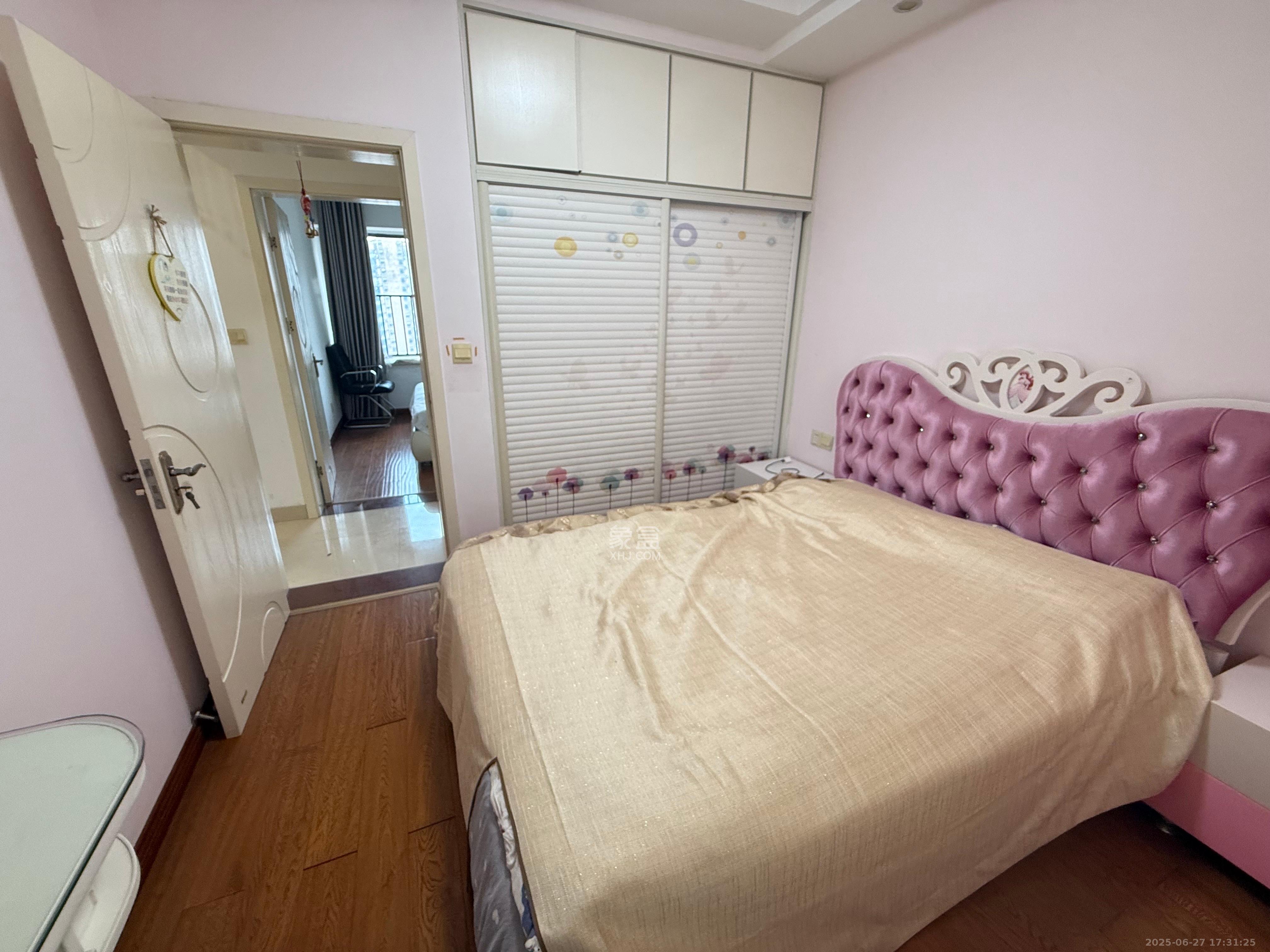 北京御园一二期(国泰嘉园) 1室2厅1卫 2500.0元/月 北京御园一二期(国泰嘉园) 1室2厅1卫 2500.0元/月室内图