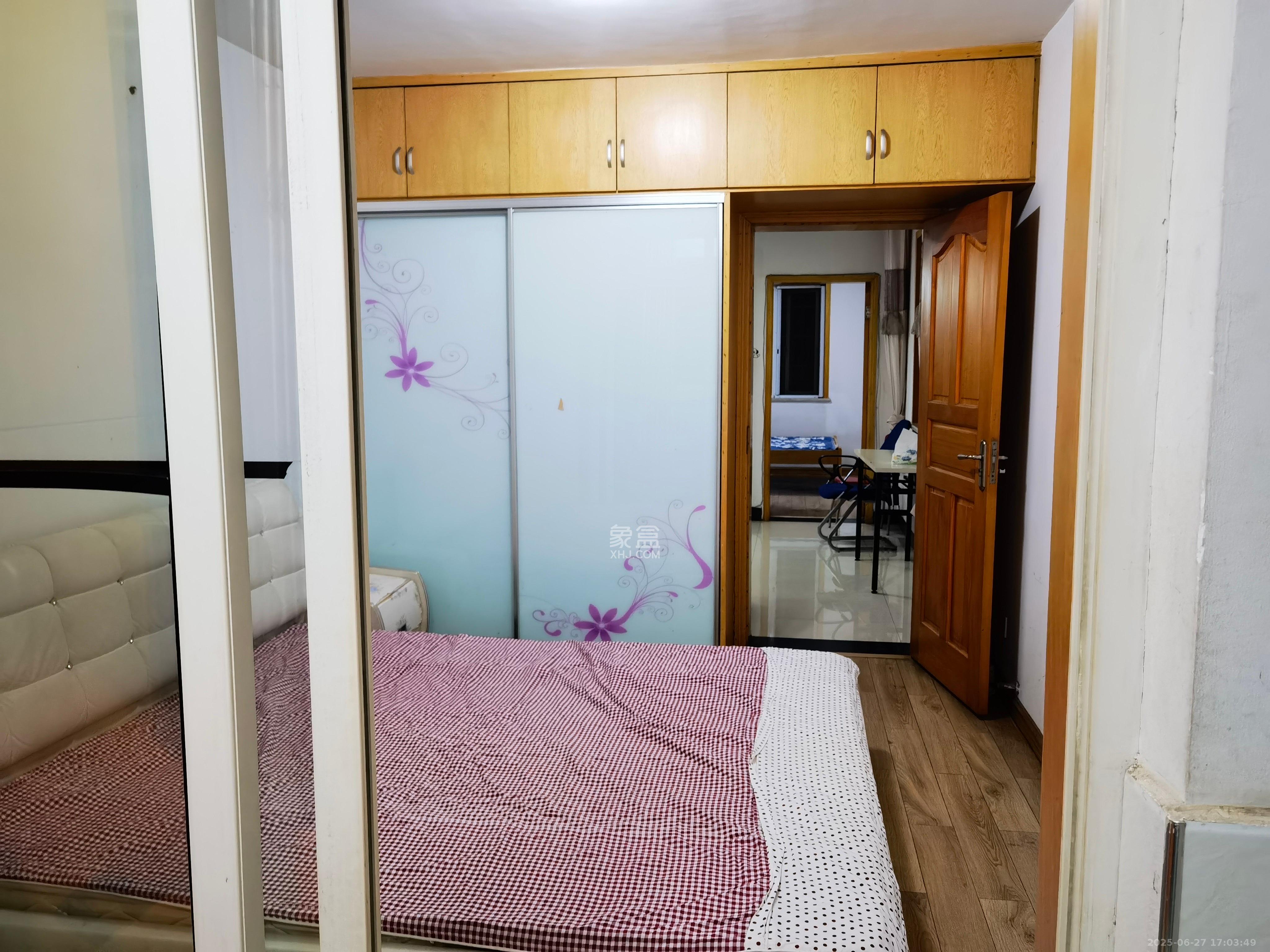 凤凰苑  3室2厅1卫   2500.00元/月室内图