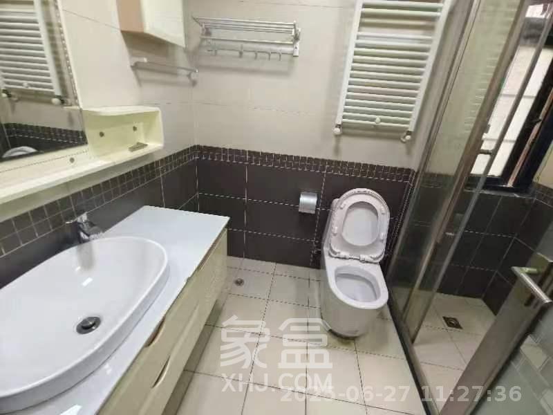 沁园春御院  3室2厅2卫   3400.00元/月室内图