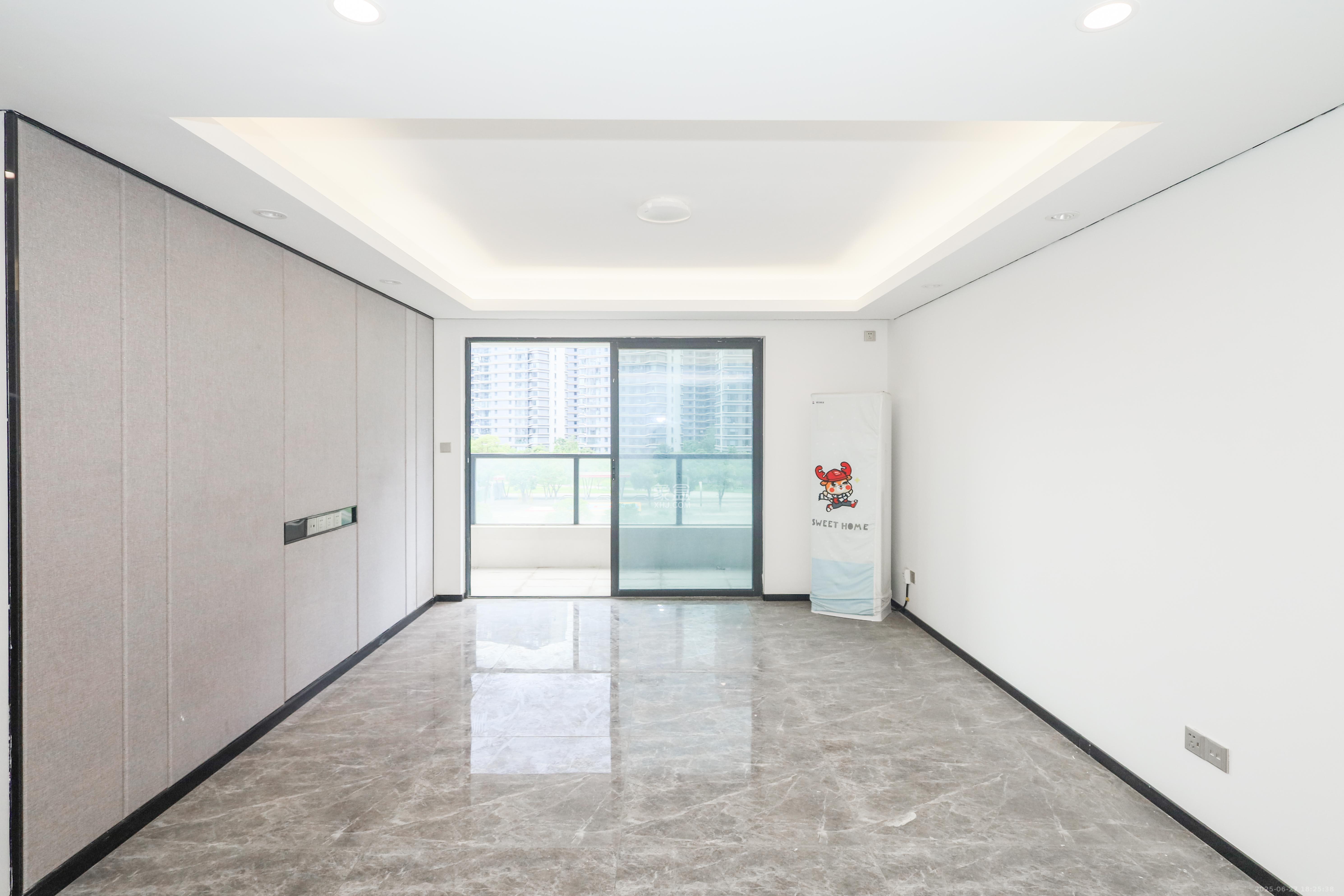 中国铁建湘语梅溪  3室2厅2卫   148.00万