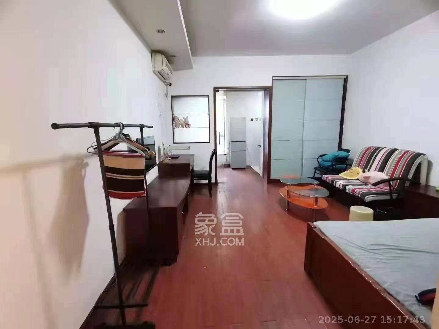 明城公寓  1室1厅0卫   1000.00元/月室内图