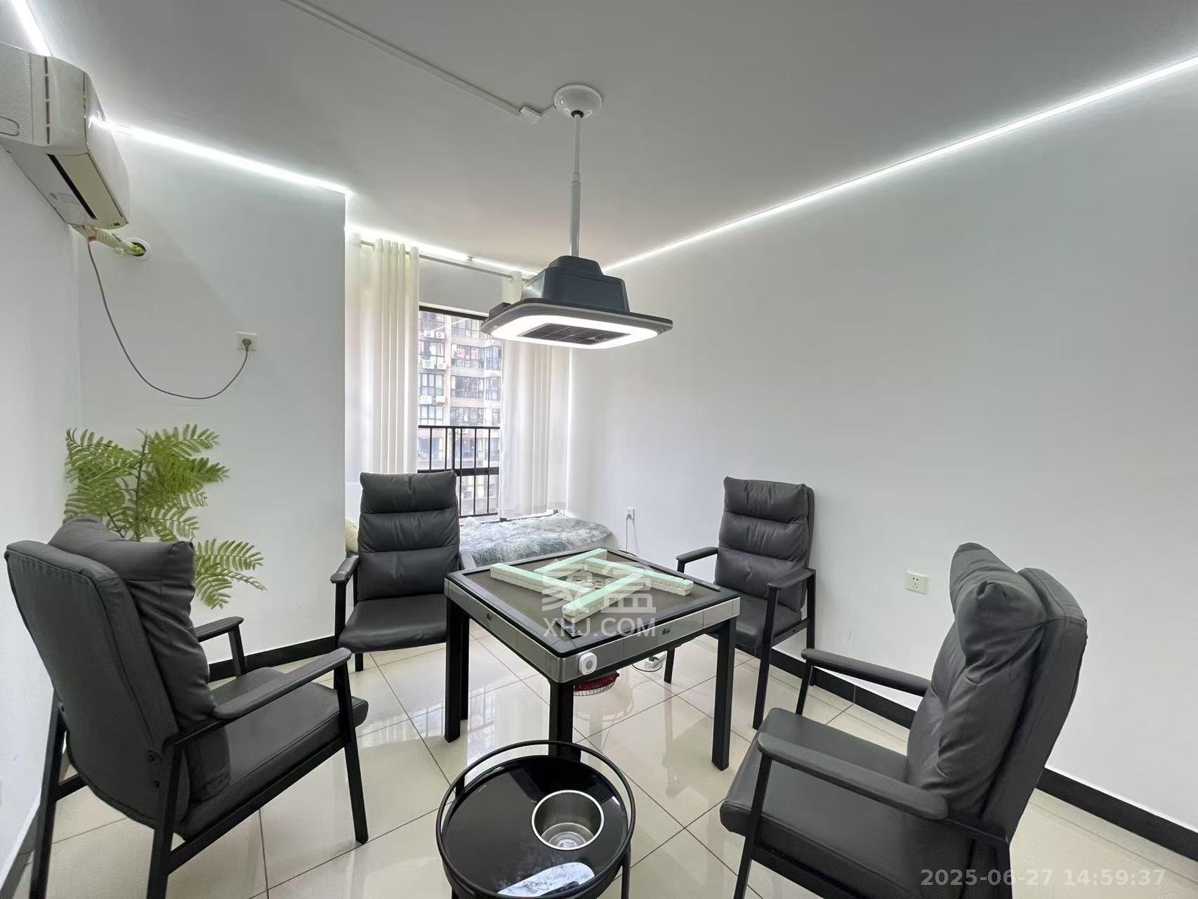 湘腾城市广场 2室1厅1卫 2800.0元/月 湘腾城市广场 2室1厅1卫 2800.0元/月室内图