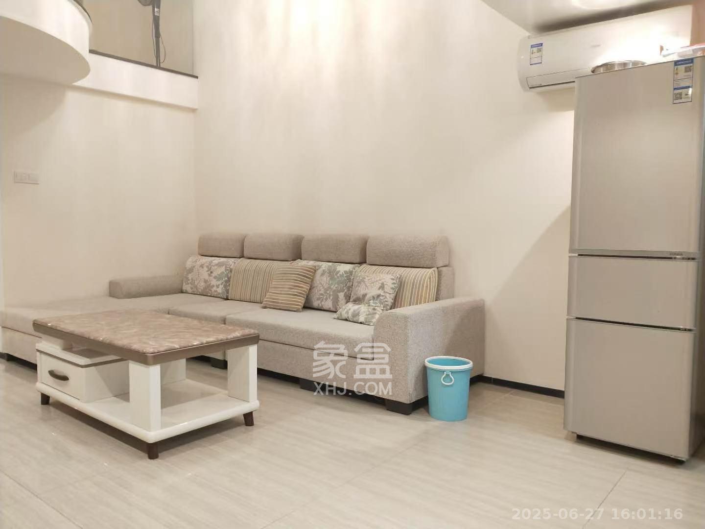 恒大翡翠华庭 1室1厅1卫 1800.0元/月 恒大翡翠华庭 1室1厅1卫 1800.0元/月室内图