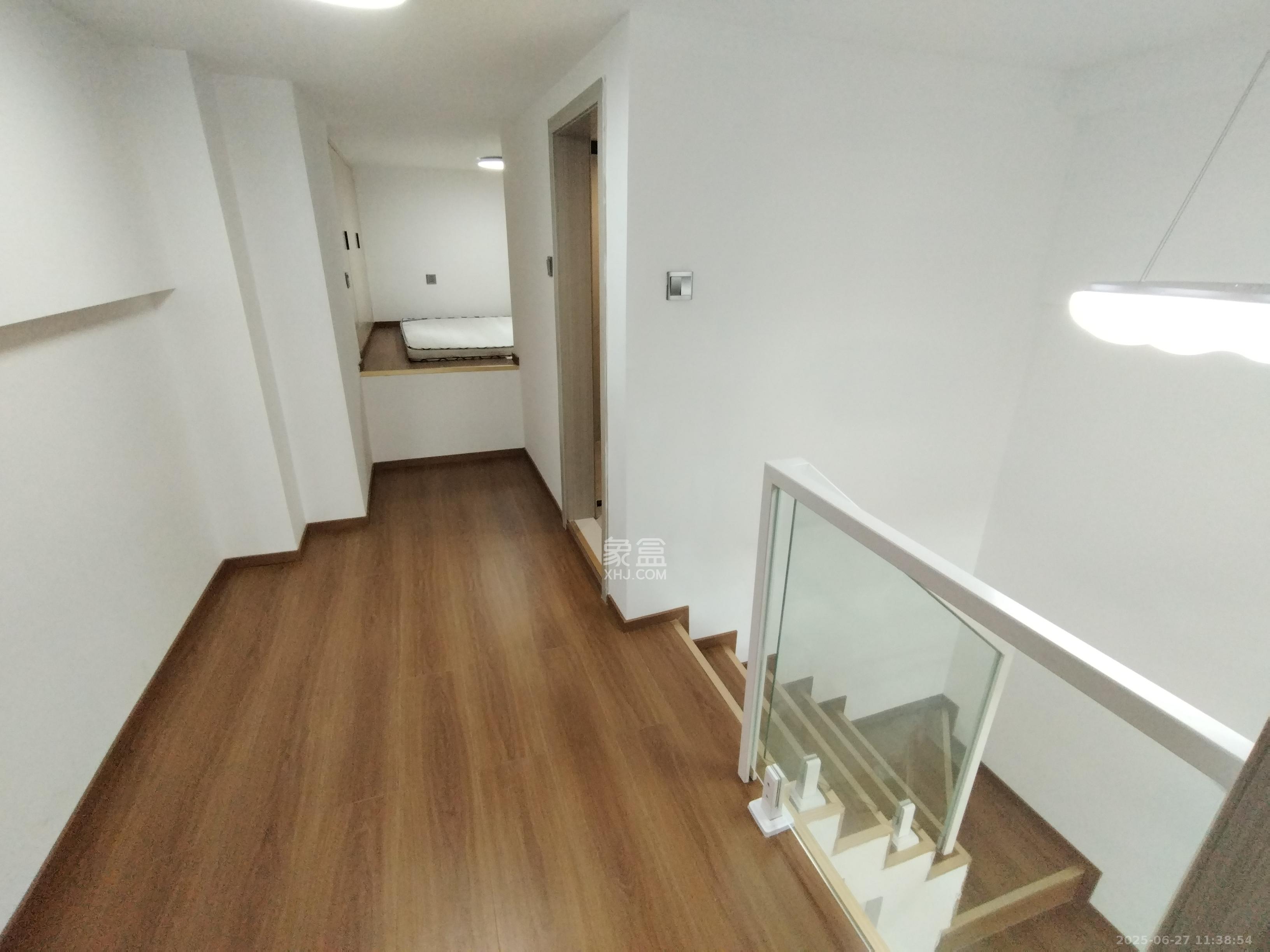 福晟翡翠湾  1室1厅2卫   2400.00元/月室内图