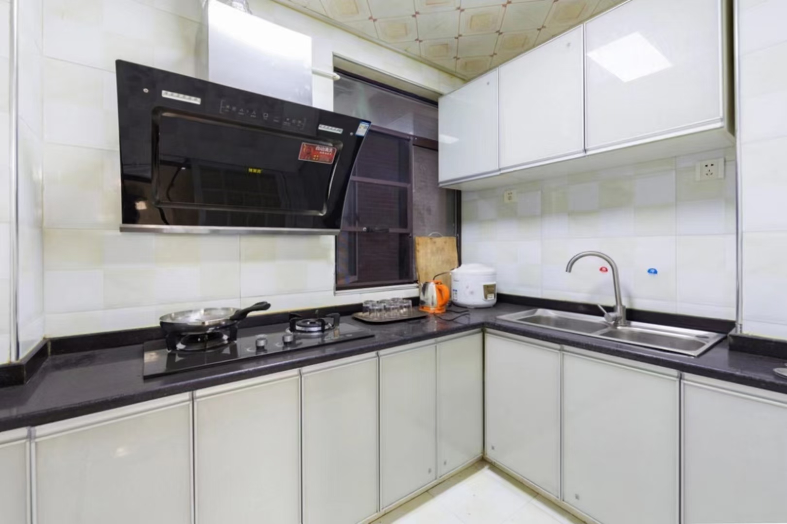 华天城小区 2室2厅1卫 1500.0元/月 华天城小区 2室2厅1卫 1500.0元/月室内图