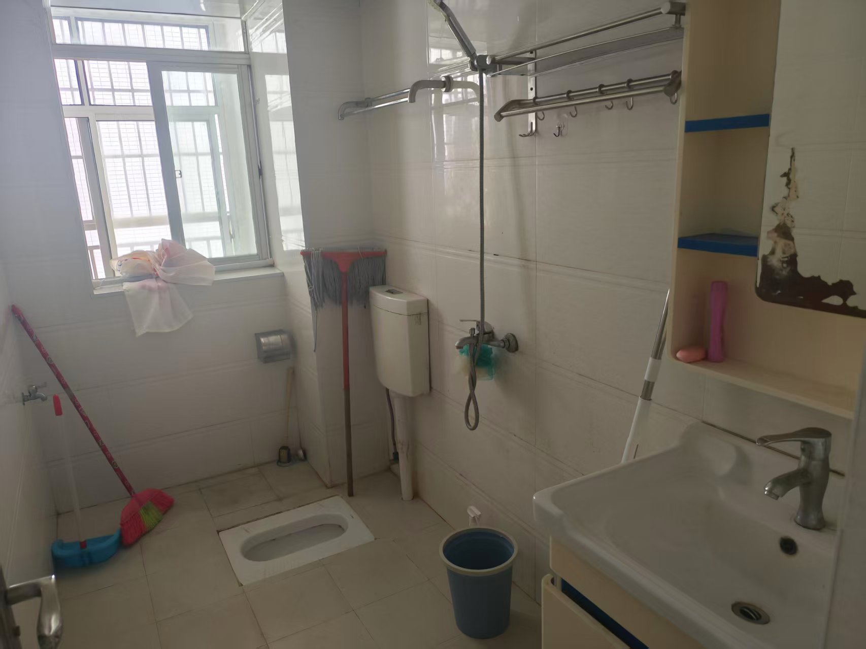 宇元万向城 3室2厅2卫 2400.0元/月 宇元万向城 3室2厅2卫 2400.0元/月室内图