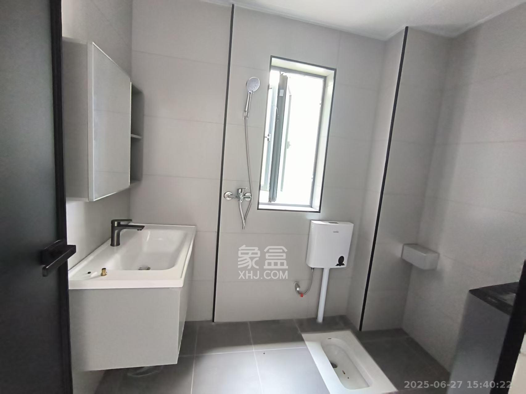 周南学府  2室2厅1卫    2200.0元/月 周南学府  2室2厅1卫    2200.0元/月室内图