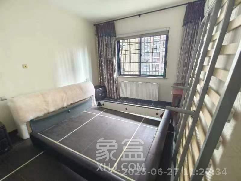 沁园春御院  3室2厅2卫   3400.00元/月室内图