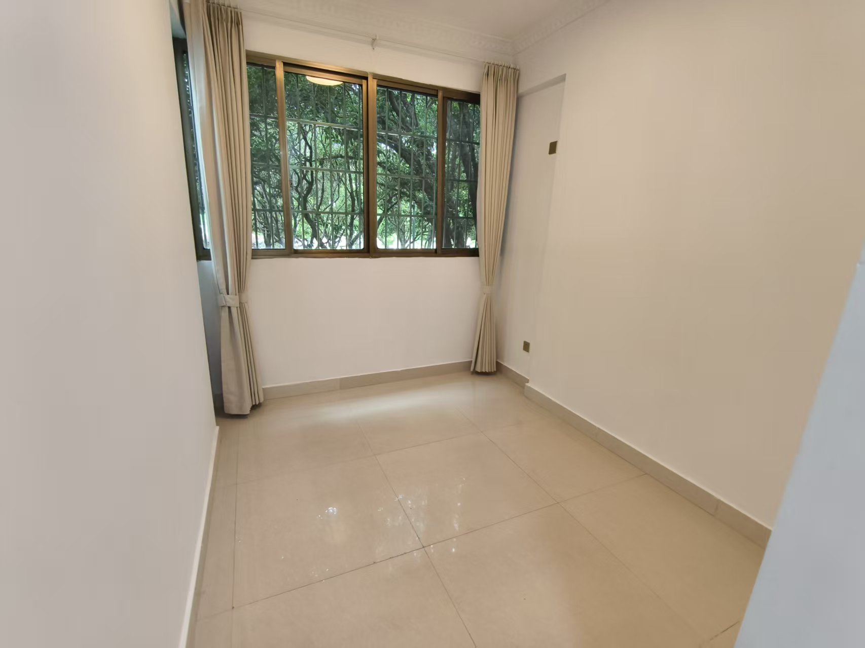 中天星城 4室2厅2卫 2200.0元/月 中天星城 4室2厅2卫 2200.0元/月室内图