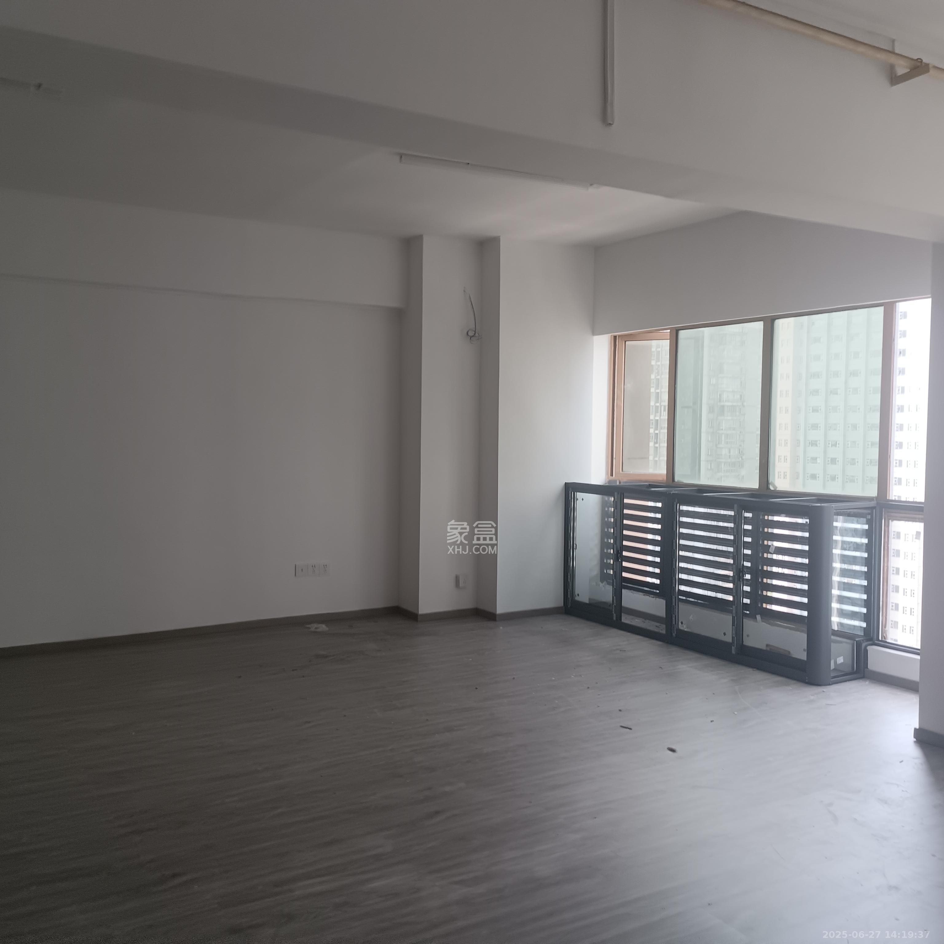 嘉盛国际广场  1室1厅1卫    5500.0元/月室内图