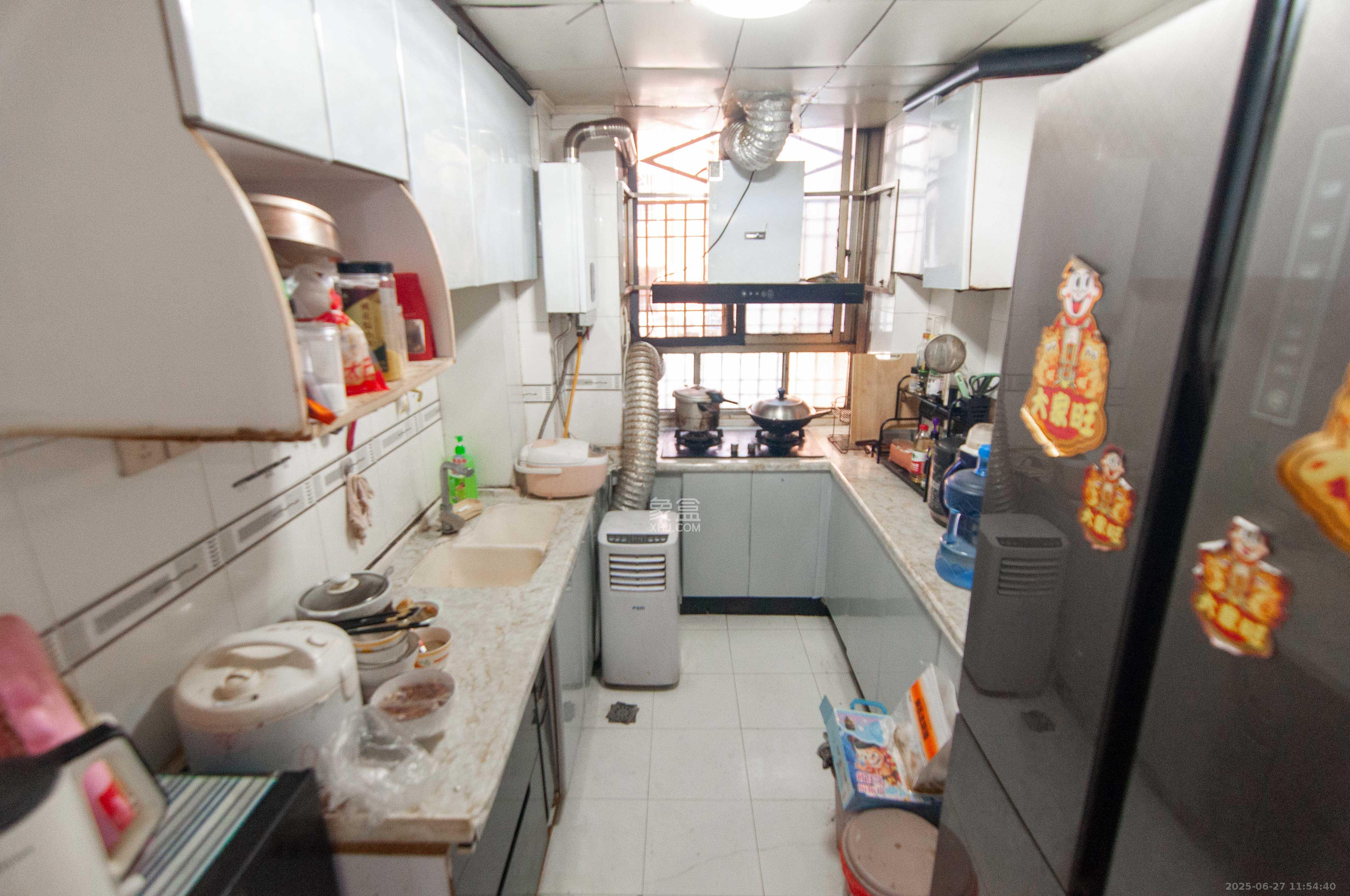 阳明山庄 4室2厅2卫 69.8万 阳明山庄 4室2厅2卫 69.8万厨房