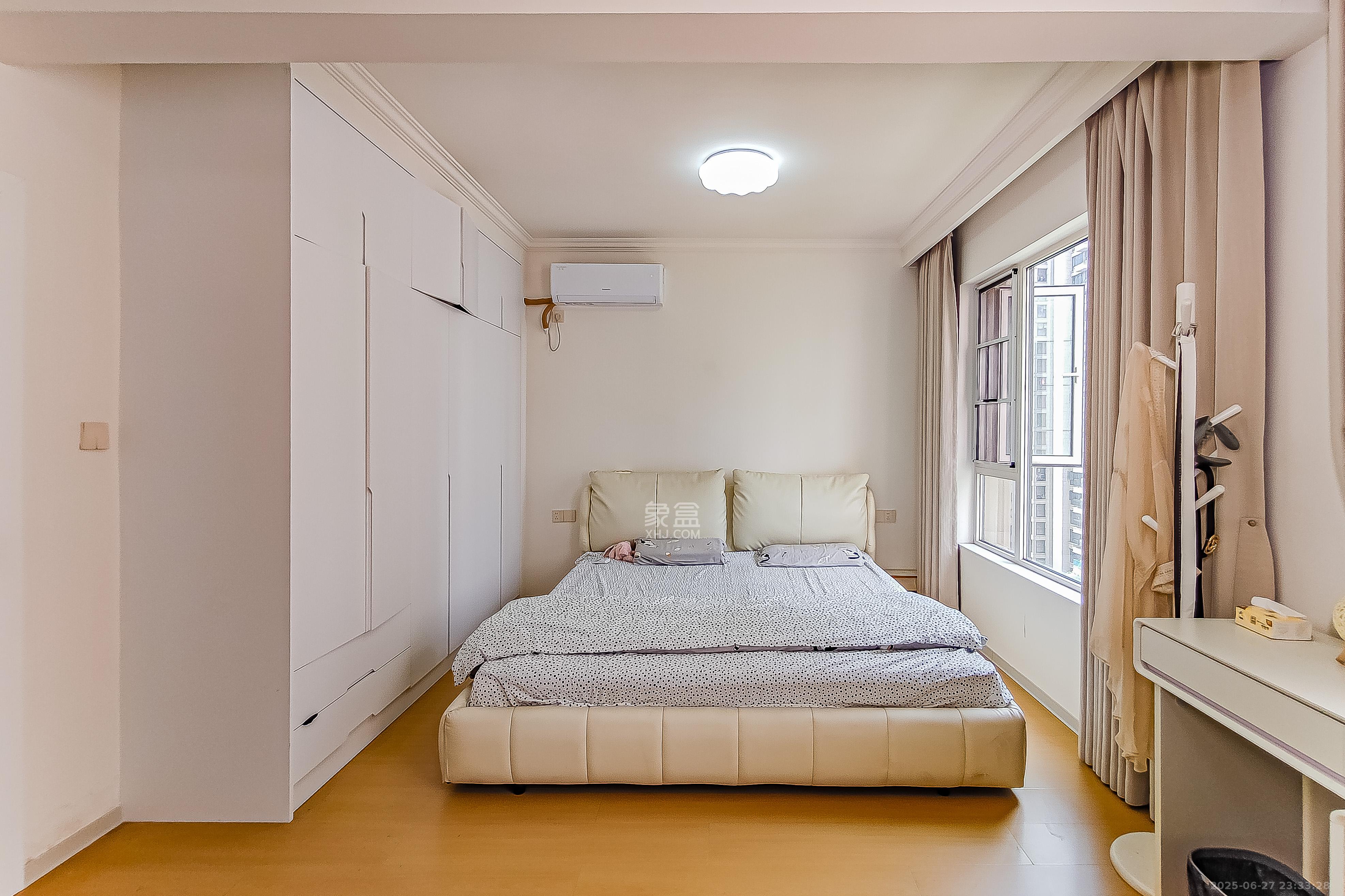 中梁正荣府  4室2厅2卫    152.0万 中梁正荣府  4室2厅2卫    152.0万卧室