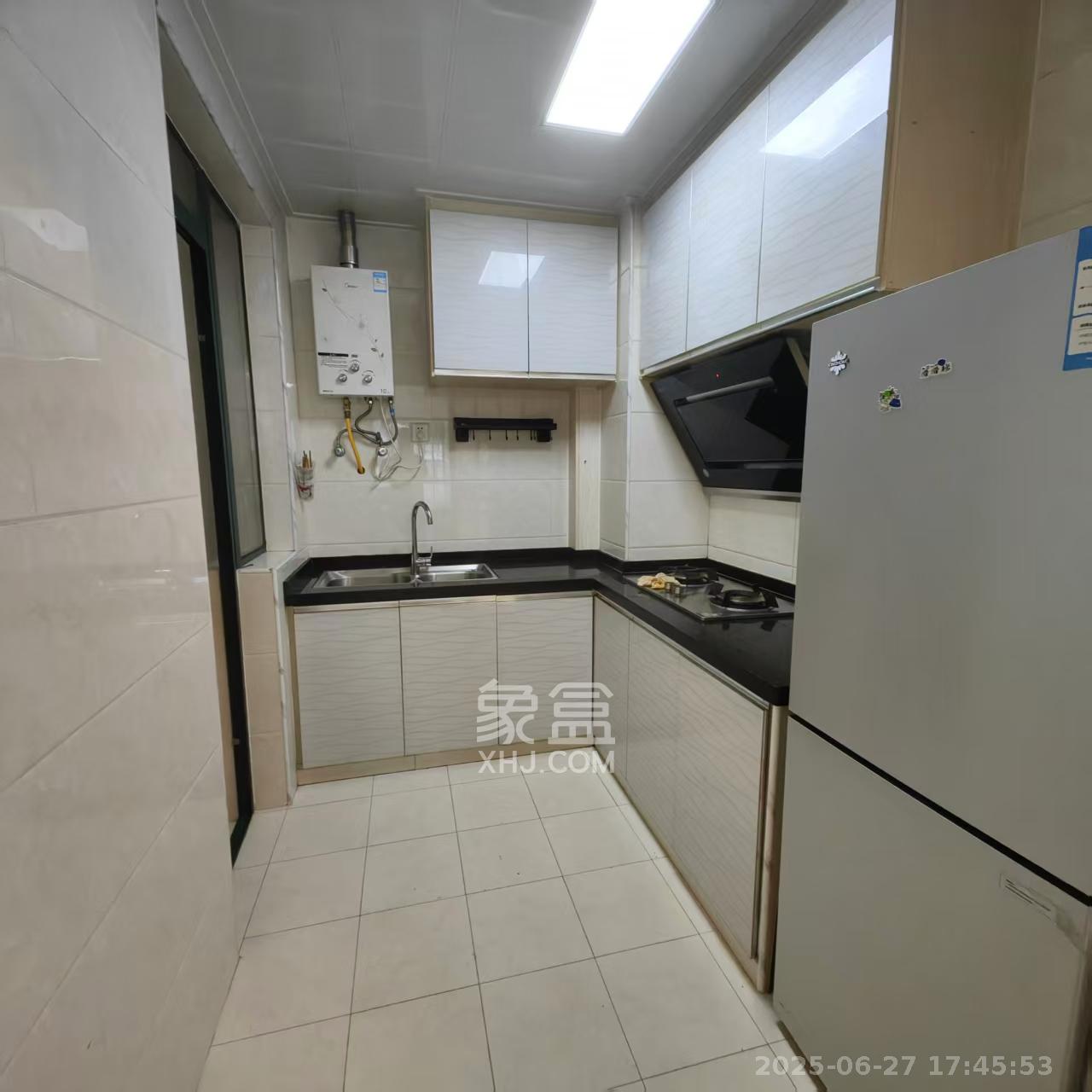 岳北和苑  2室2厅1卫   2400.00元/月室内图