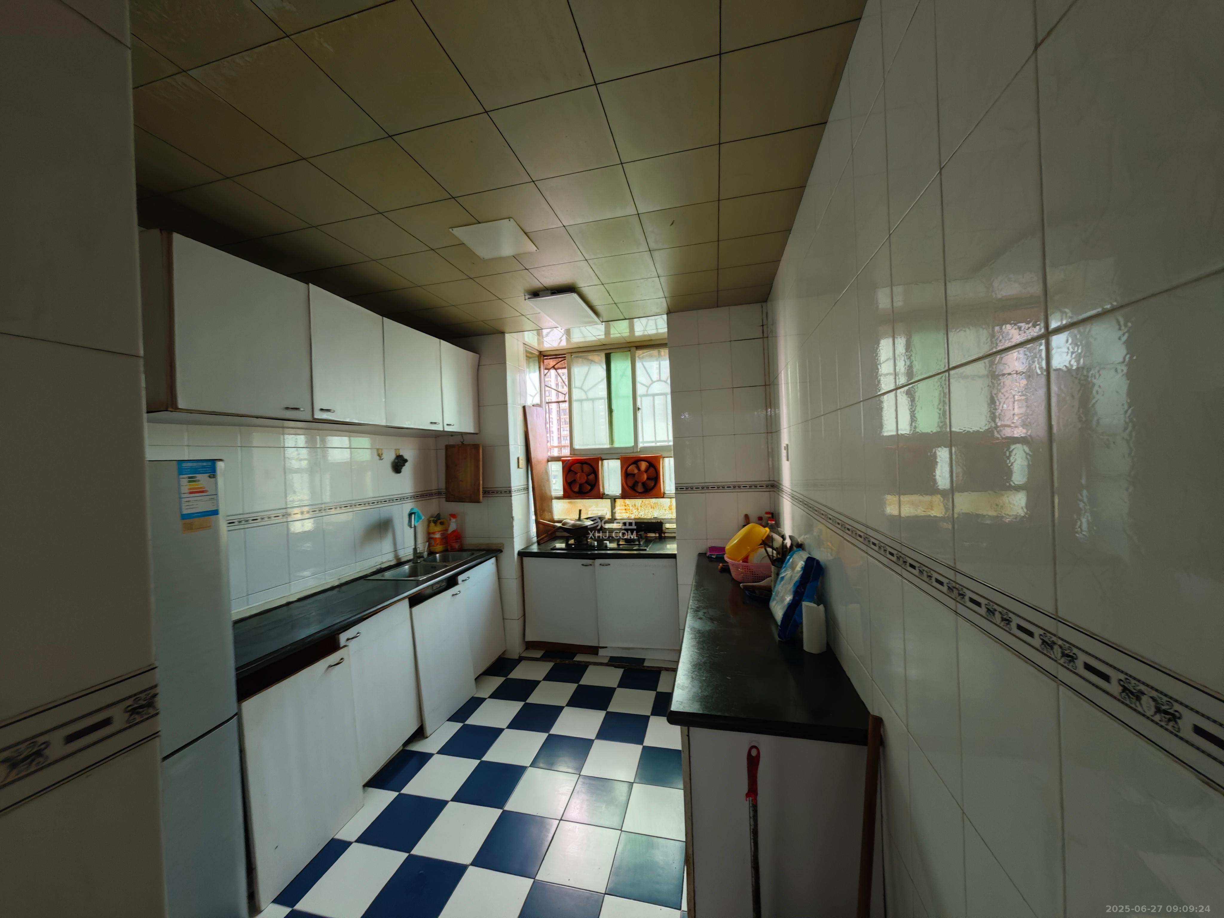 百善台小区  3室2厅2卫    1800.0元/月室内图