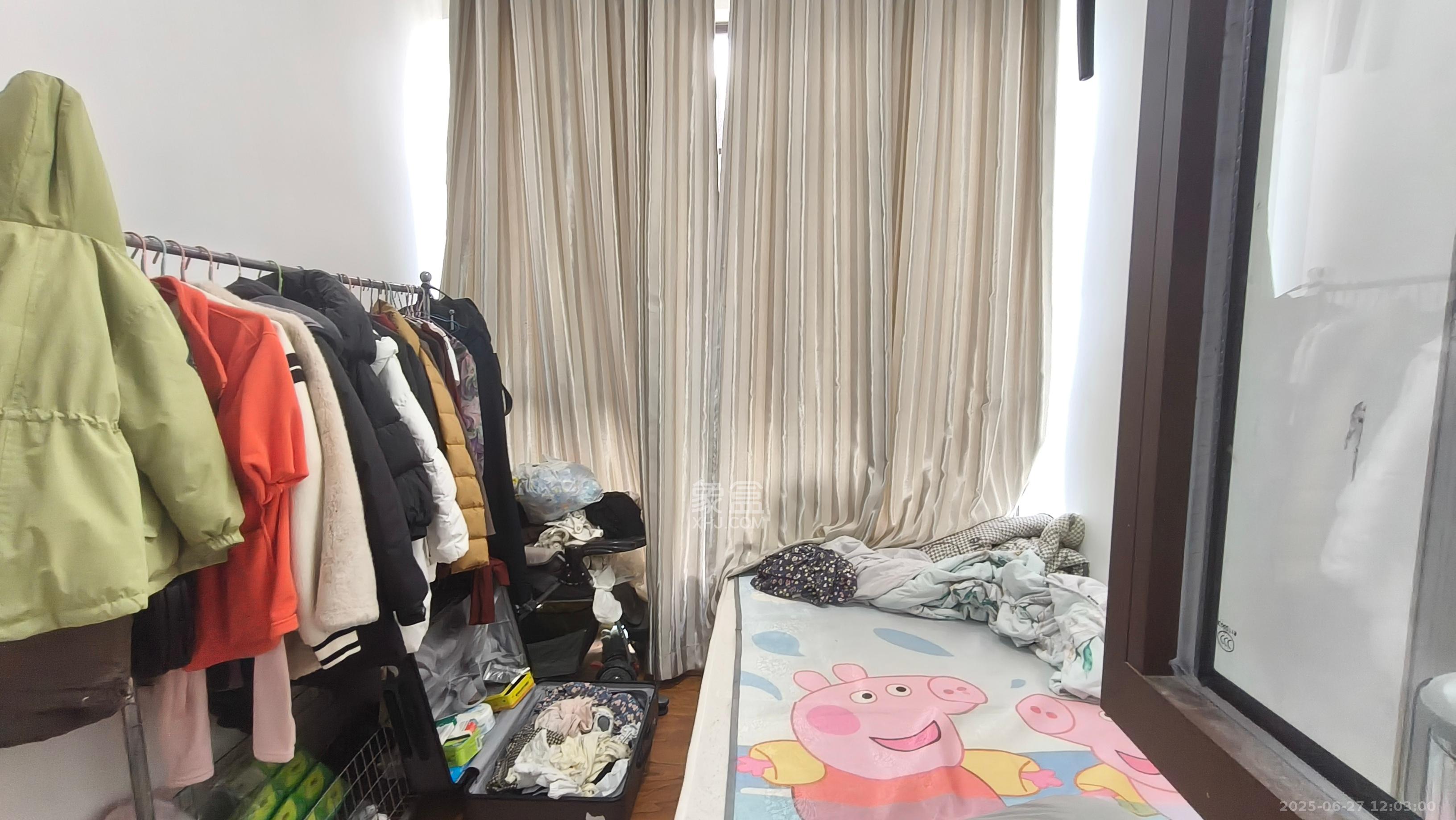 阳光丽城  3室2厅1卫   2600.00元/月室内图