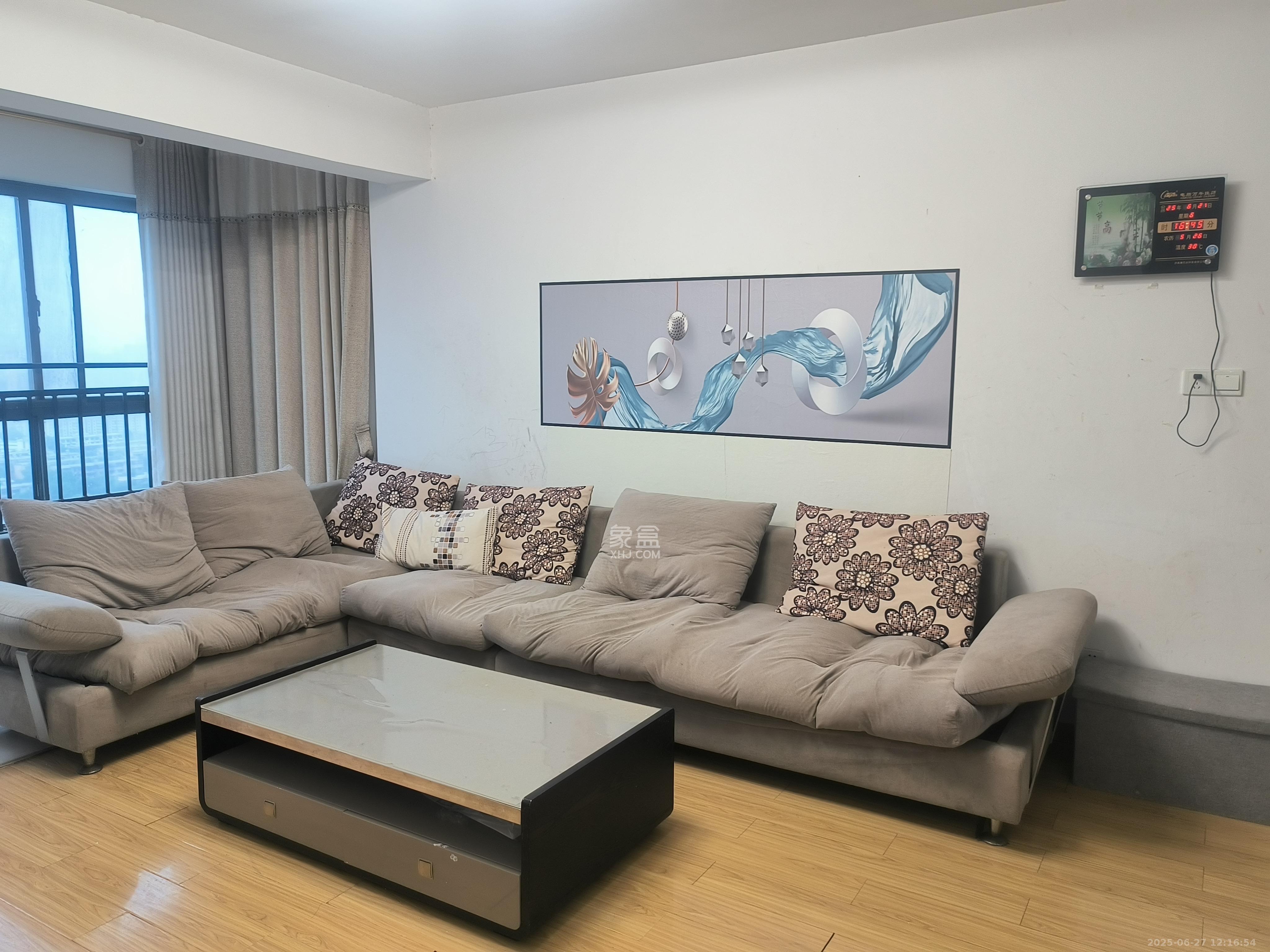 海拔东方 3室2厅2卫 2480.0元/月 海拔东方 3室2厅2卫 2480.0元/月室内图