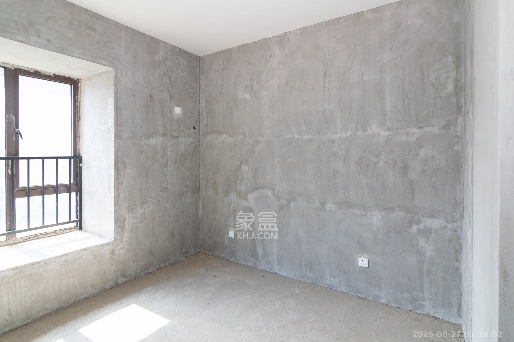 裕田奥莱小镇  2室2厅1卫    45.0万卧室