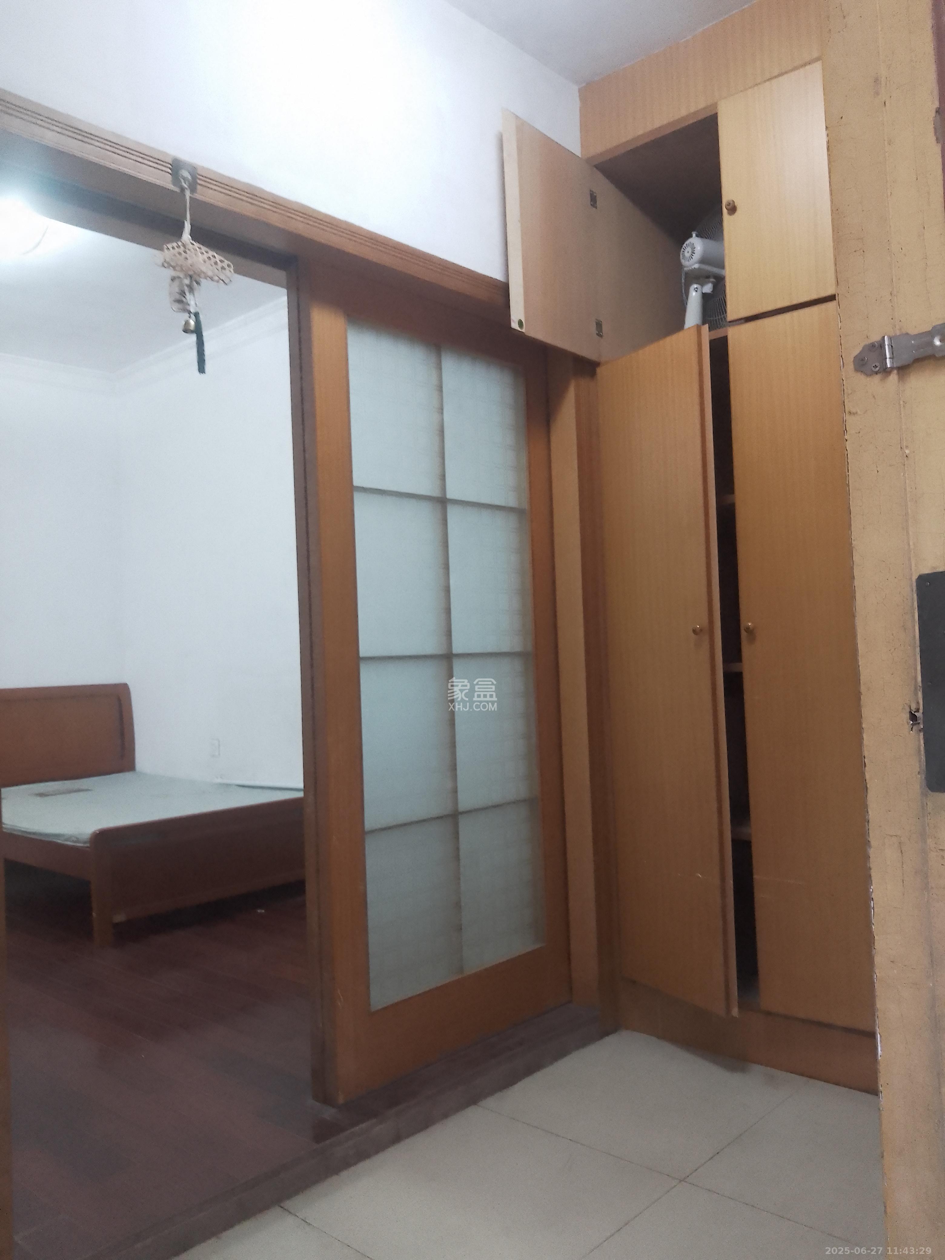 东瓜山一村  2室1厅1卫    1500.0元/月室内图