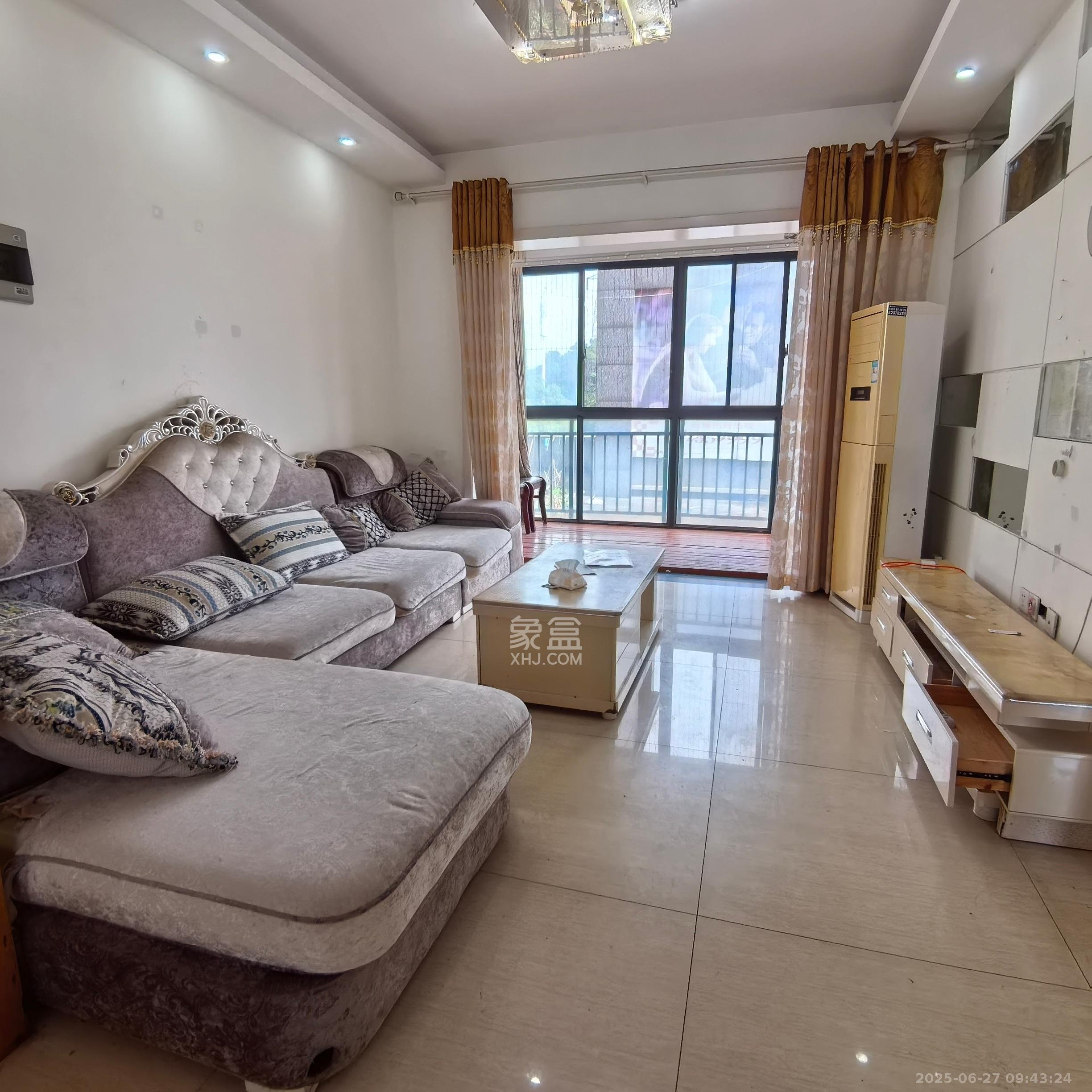 莱茵城  1室1厅1卫    2100.0元/月 莱茵城  1室1厅1卫    2100.0元/月