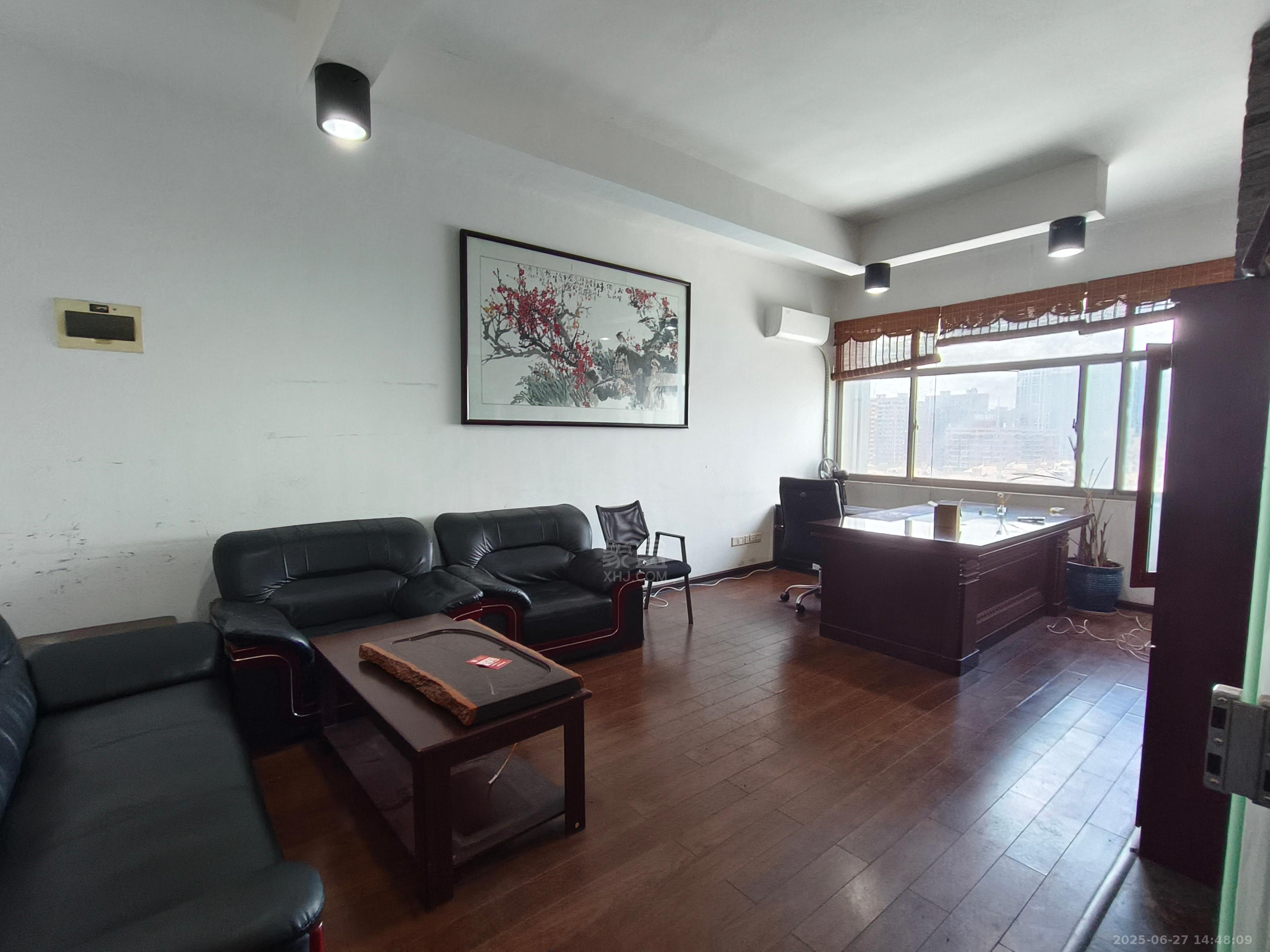 庐山春天大厦(和一宾馆) 1室1厅1卫 1000.0元/月 庐山春天大厦(和一宾馆) 1室1厅1卫 1000.0元/月室内图