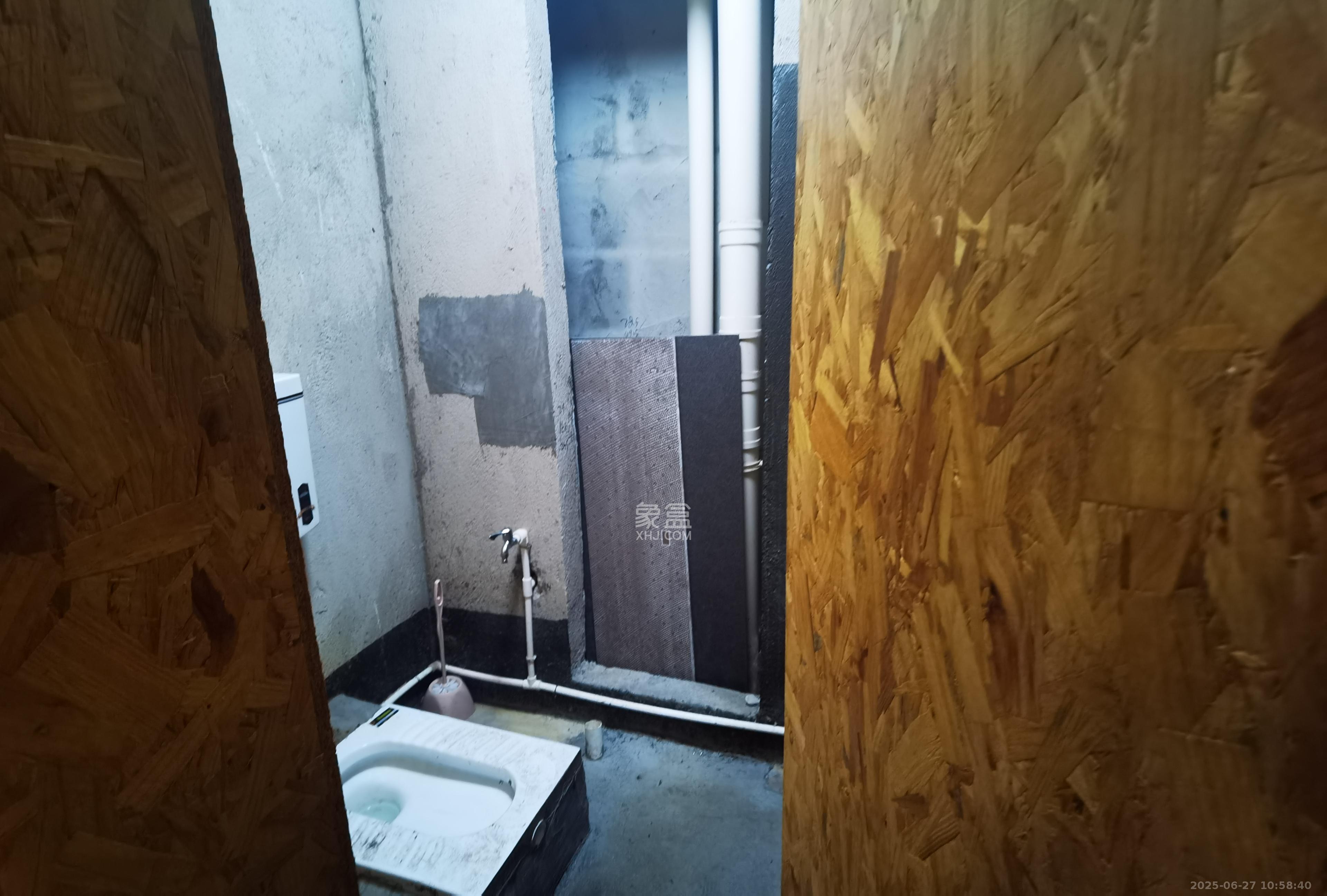 奥克斯滨仕花园（奥克斯洋湖广场/奥克斯中心）  1室0厅0卫    1300.0元/月室内图