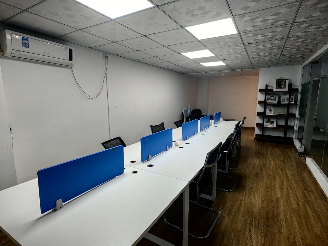 海涯大厦 2室2厅0卫 3900.0元/月 海涯大厦 2室2厅0卫 3900.0元/月室内图