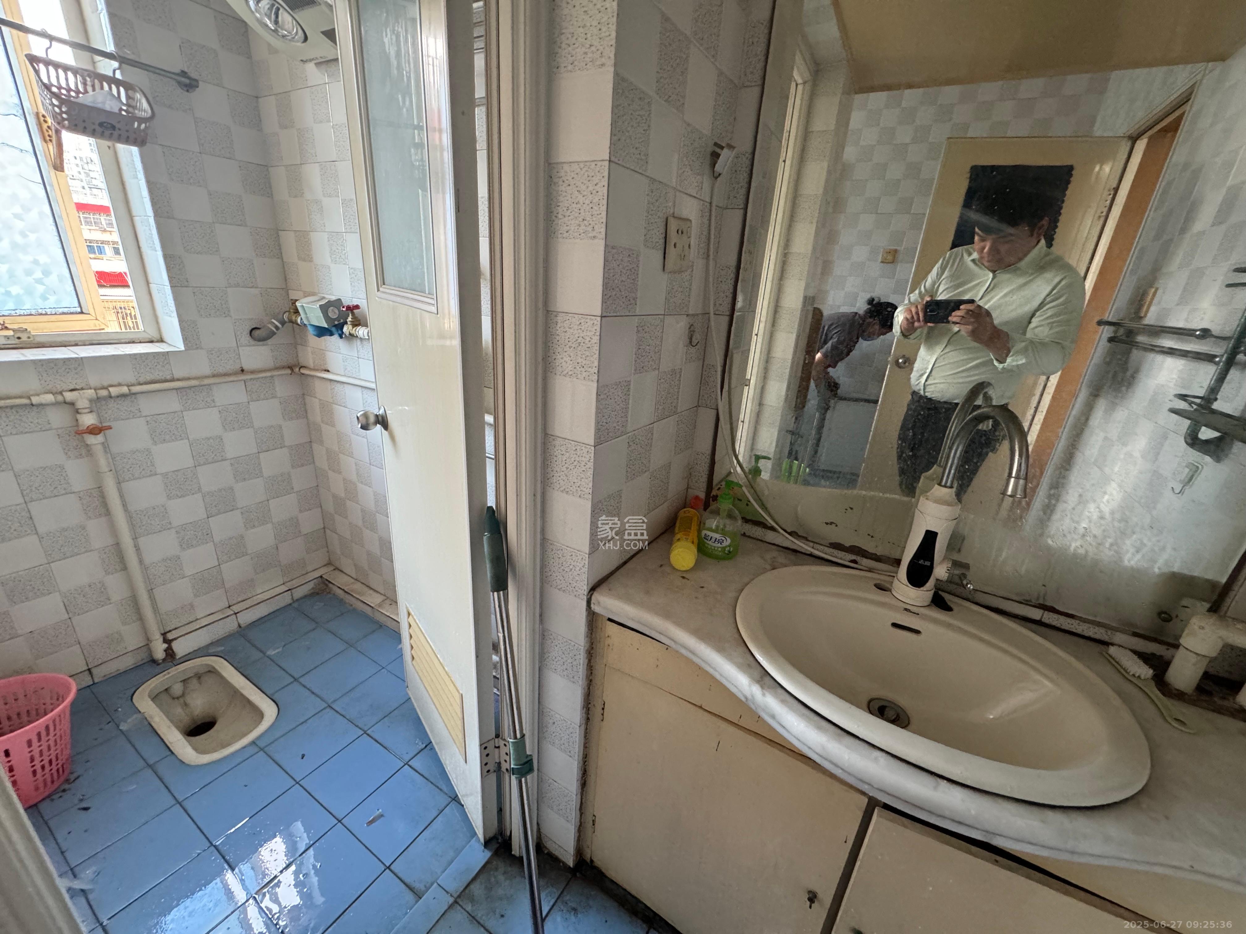 上麻园岭279号(原新华书店宿舍) 3室2厅1卫 2500.0元/月 上麻园岭279号(原新华书店宿舍) 3室2厅1卫 2500.0元/月室内图