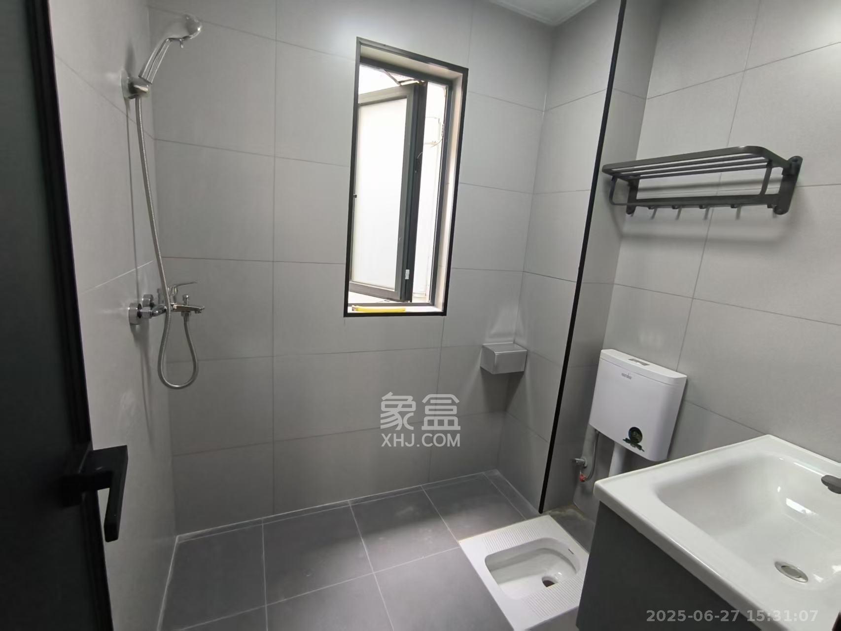 周南学府 3室2厅2卫 2800.0元/月 周南学府 3室2厅2卫 2800.0元/月室内图