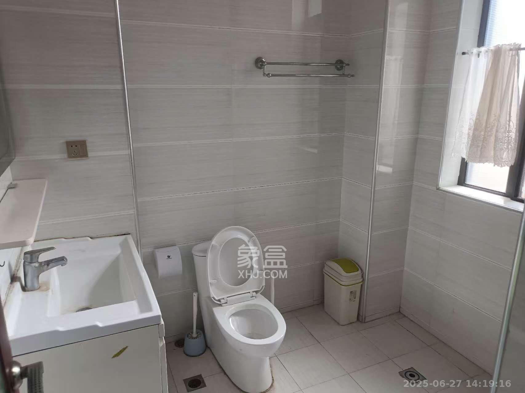 和卉家园 3室2厅2卫 3600.0元/月 和卉家园 3室2厅2卫 3600.0元/月室内图