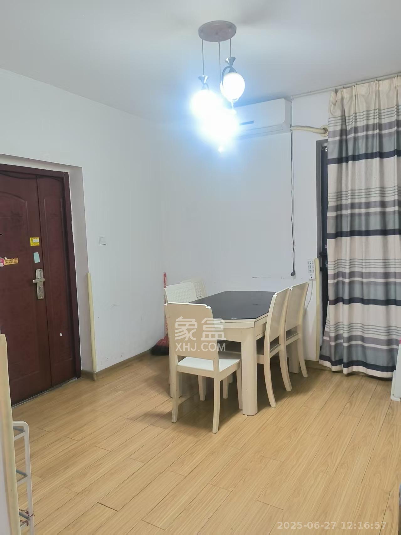 海拔东方 3室2厅2卫 2480.0元/月 海拔东方 3室2厅2卫 2480.0元/月室内图