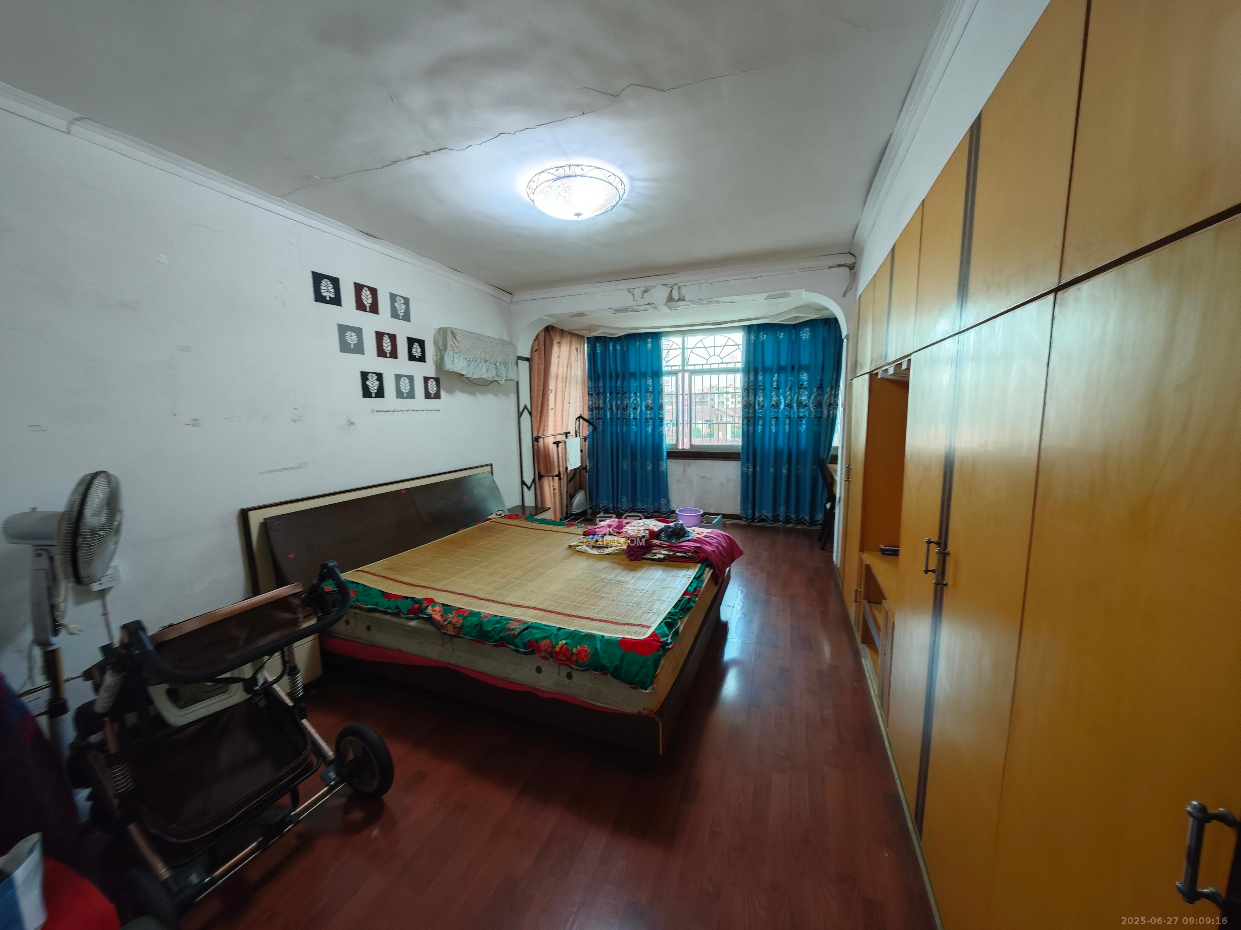 百善台小区  3室2厅2卫    1800.0元/月室内图