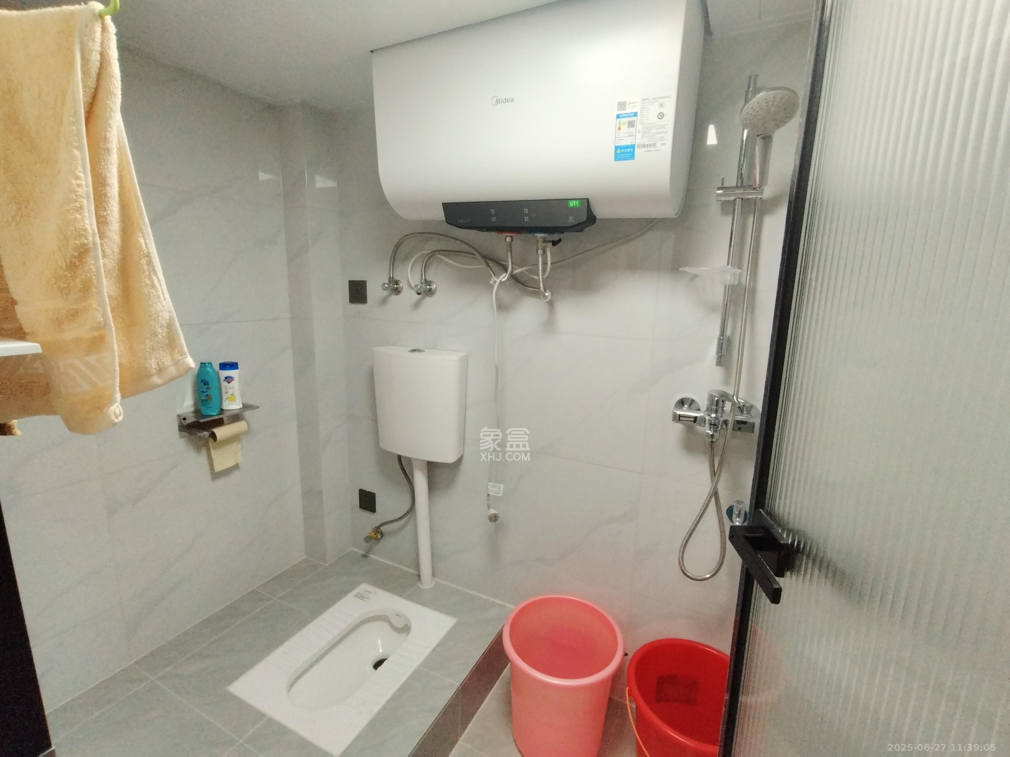 福晟翡翠湾  1室1厅2卫   2400.00元/月室内图