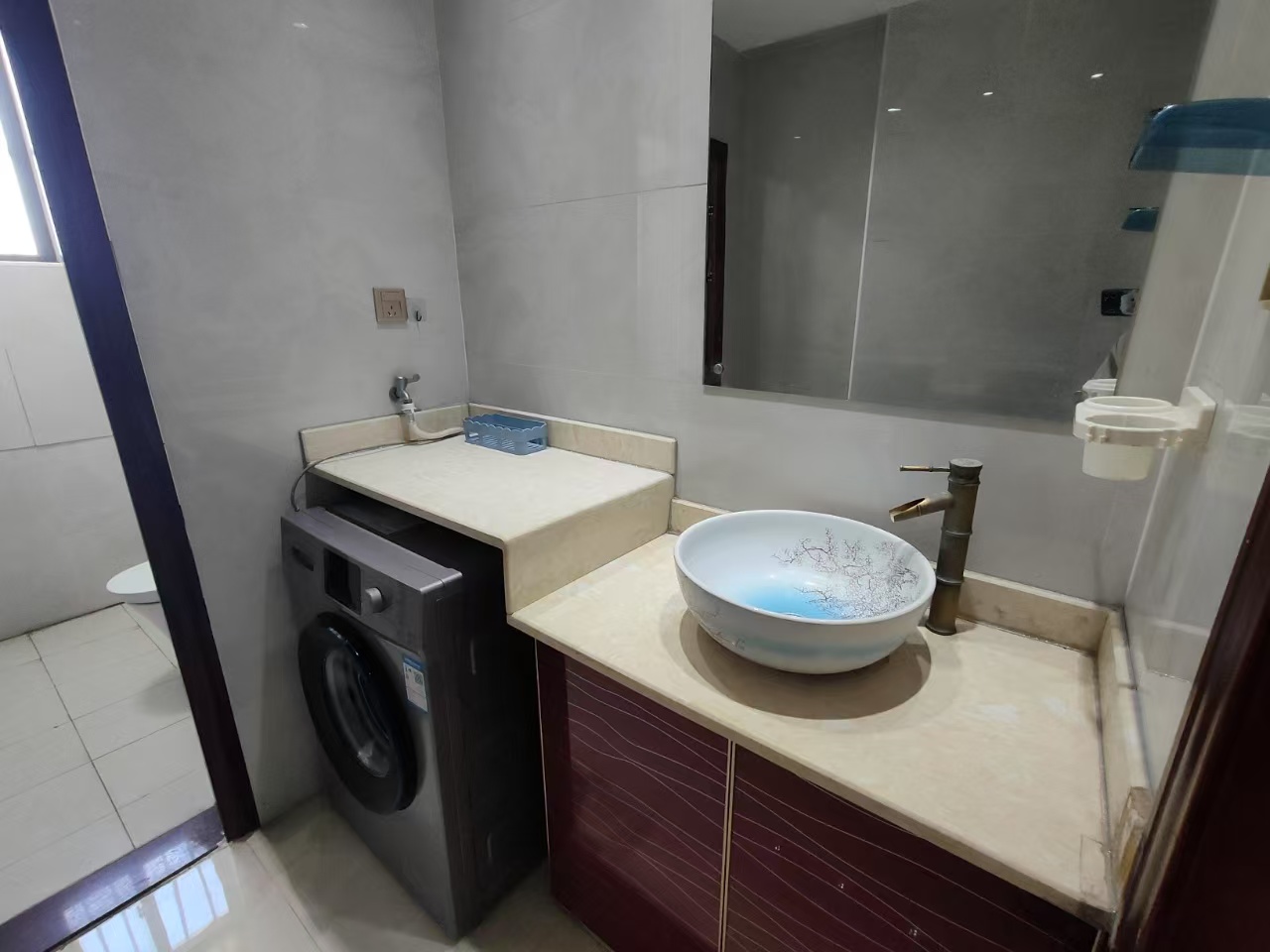 家顺花园 3室2厅2卫 2400.0元/月 家顺花园 3室2厅2卫 2400.0元/月室内图