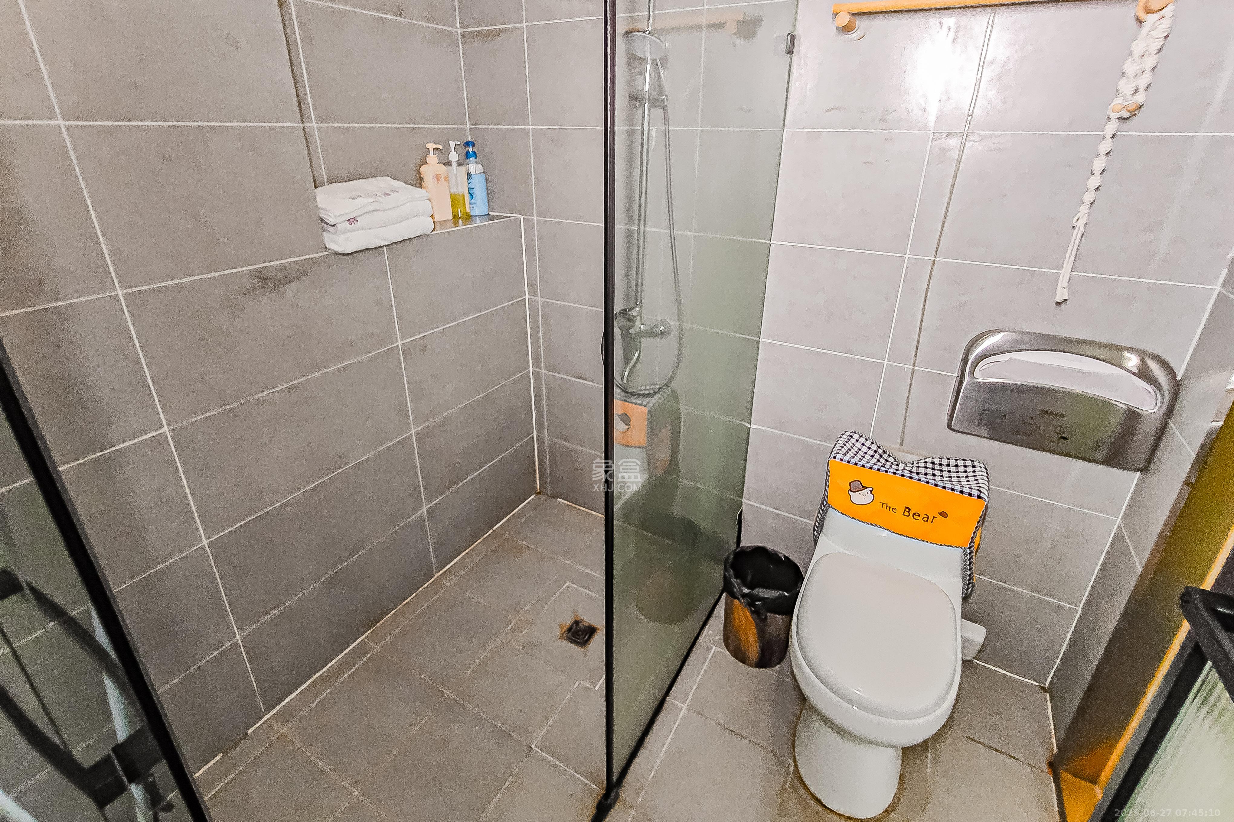 华润置地广场二期  1室1厅1卫    30.0万 华润置地广场二期  1室1厅1卫    30.0万卫生间