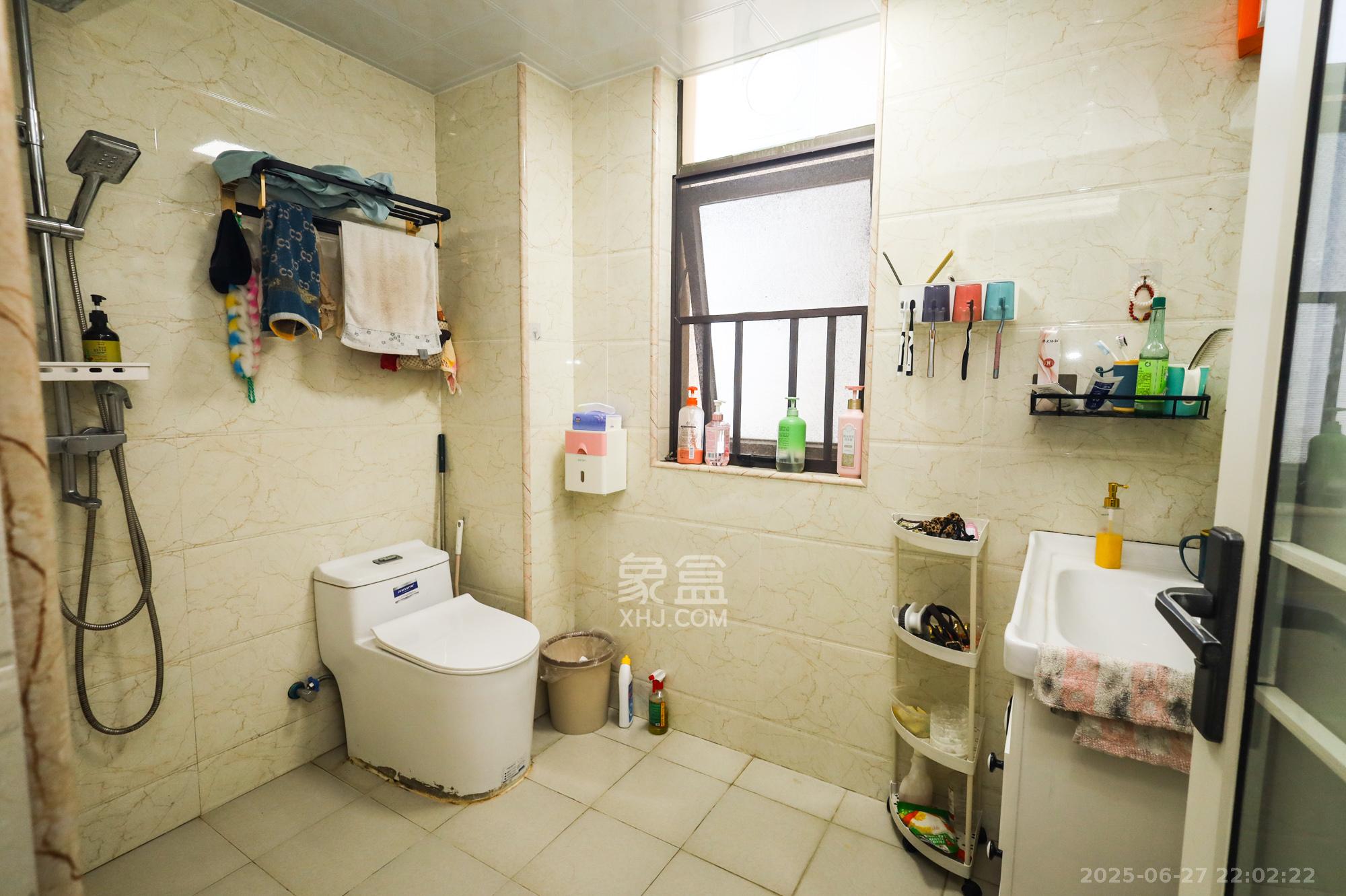 长沙雅居乐花园 3室2厅2卫 89.8万 长沙雅居乐花园 3室2厅2卫 89.8万卫生间