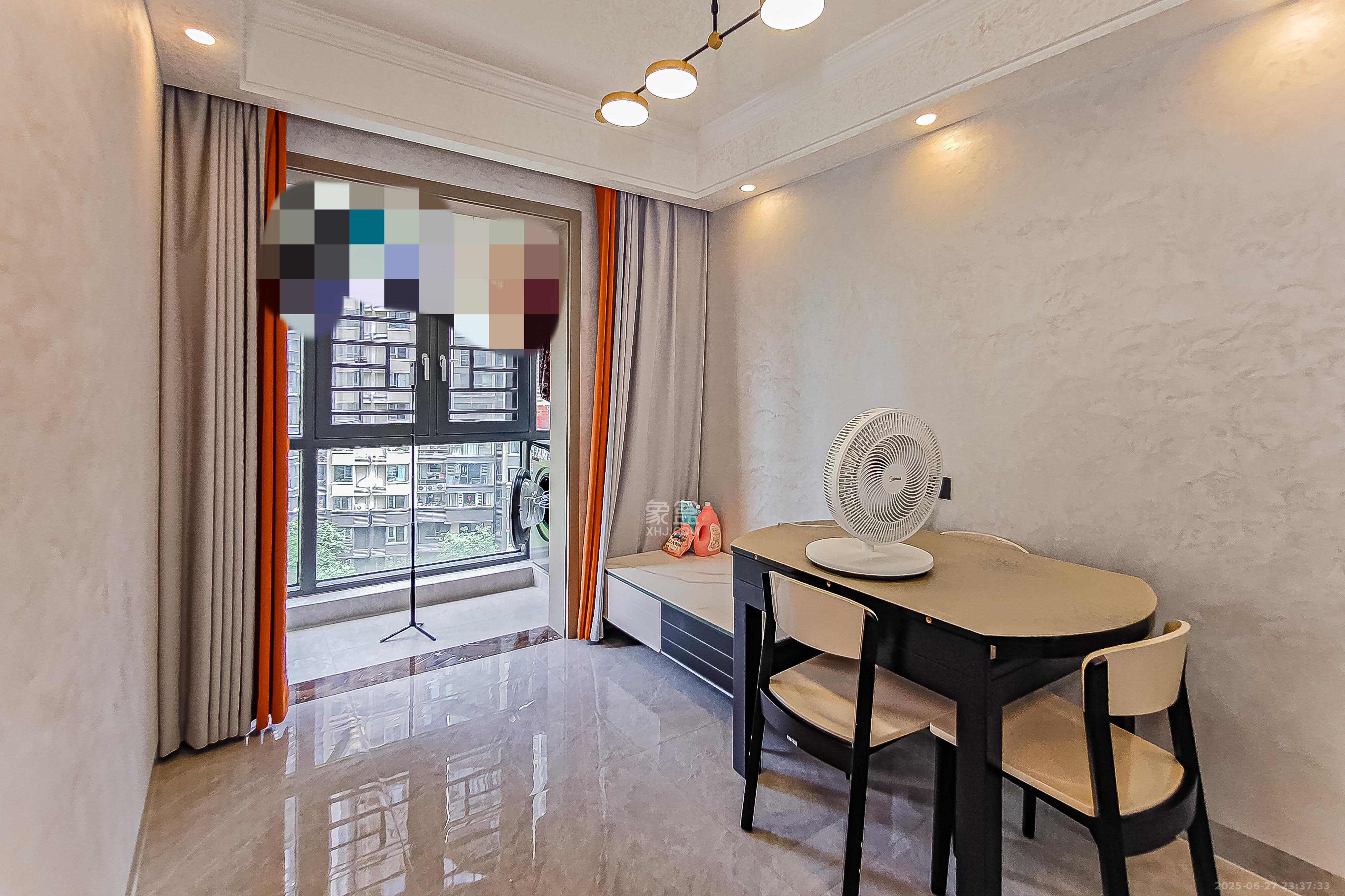 中建悦和城  3室2厅2卫    119.8万 中建悦和城  3室2厅2卫    119.8万客厅