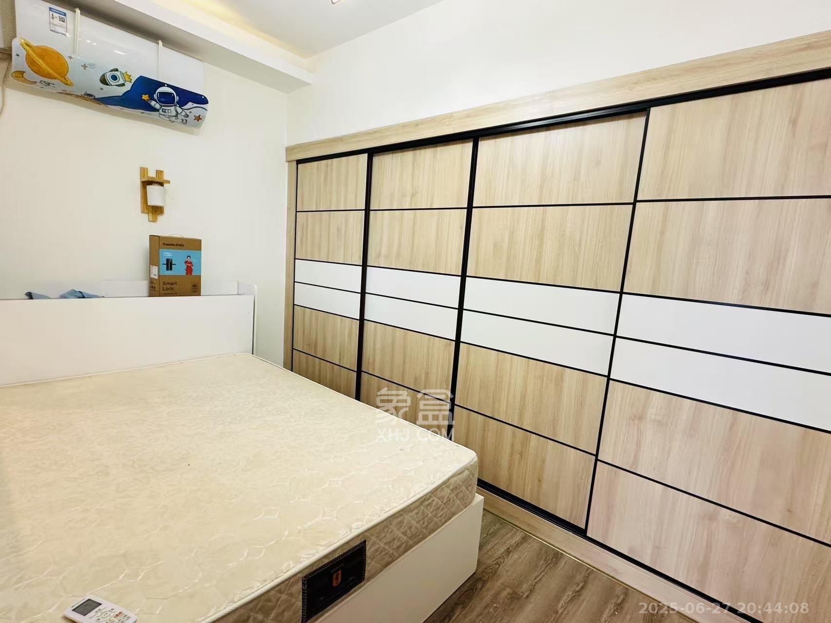 泰龙华府  1室1厅1卫   1600.00元/月室内图