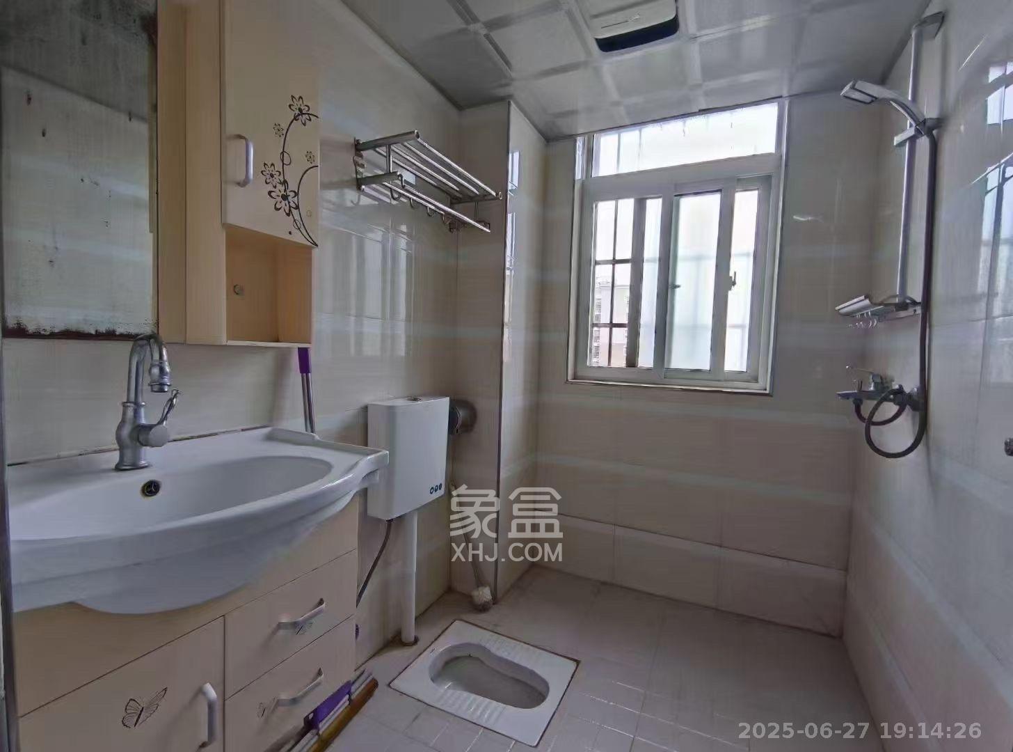 和馨园  2室1厅1卫   2300.00元/月室内图