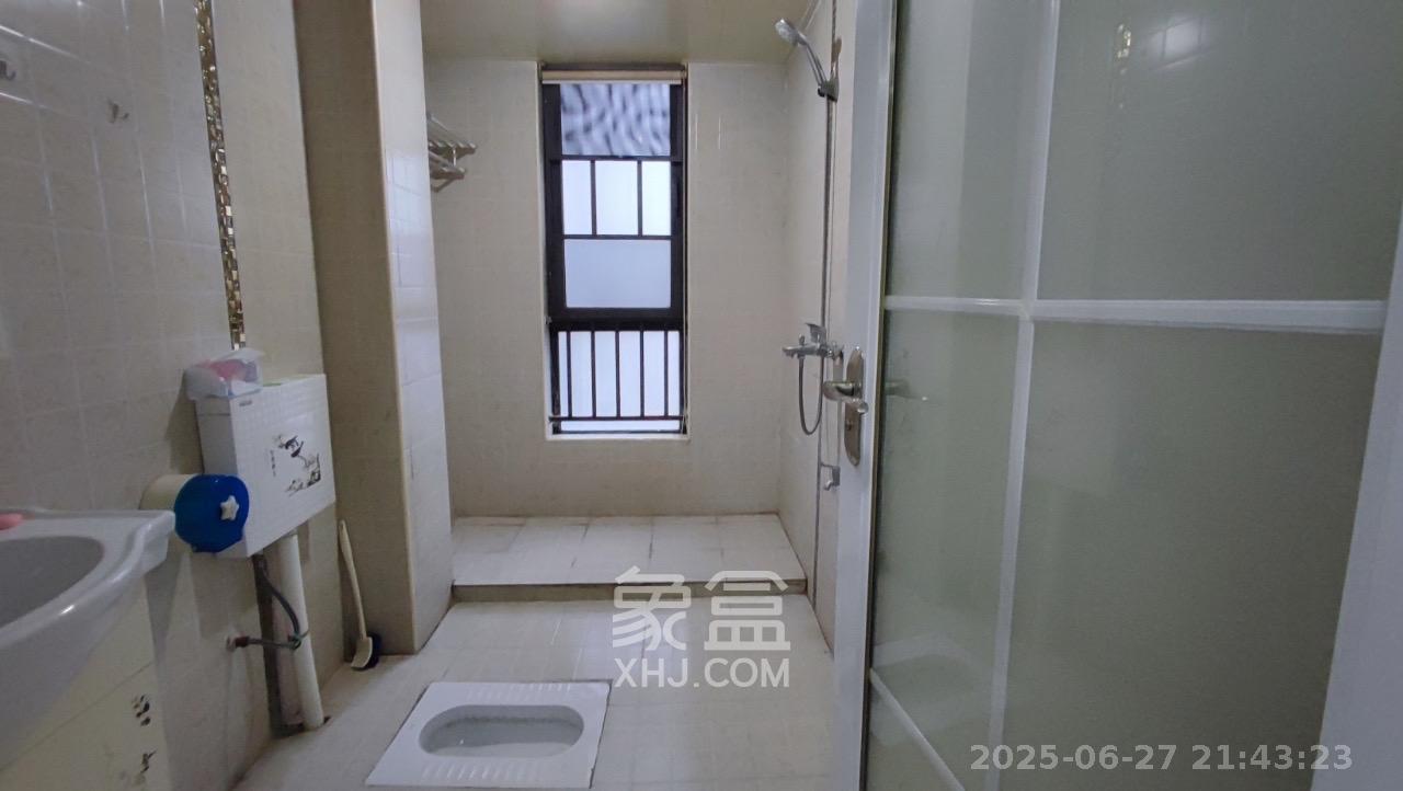达美D6区  3室2厅1卫   2900.00元/月室内图