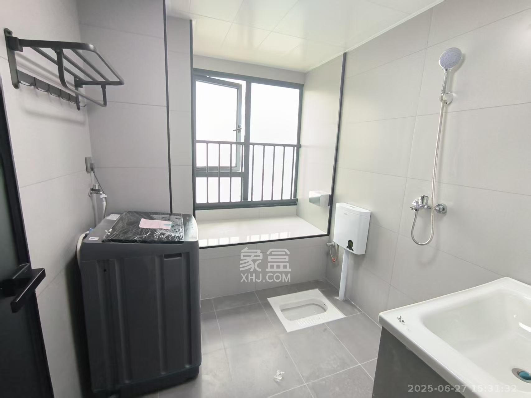 周南学府 3室2厅2卫 2800.0元/月 周南学府 3室2厅2卫 2800.0元/月室内图