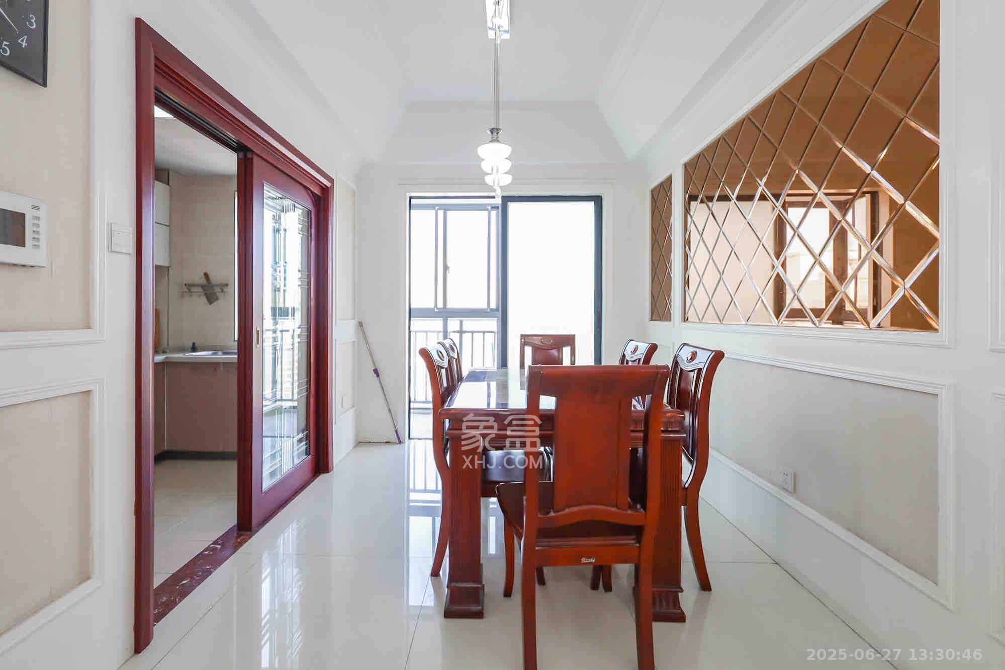 钰龙天下一期  4室2厅2卫    5500.0元/月 钰龙天下一期  4室2厅2卫    5500.0元/月室内图