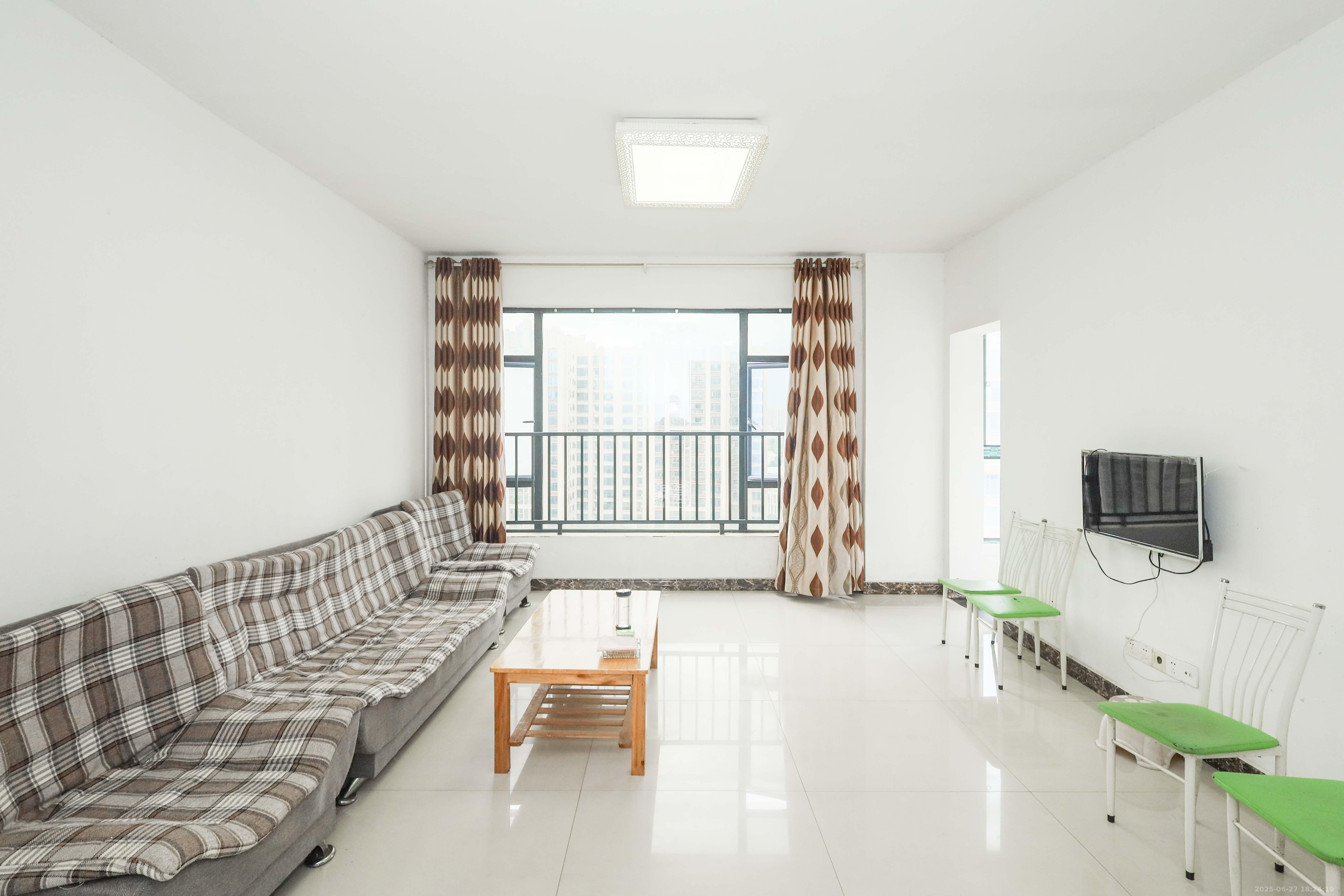 天元涉外景园C区  4室2厅1卫   79.80万