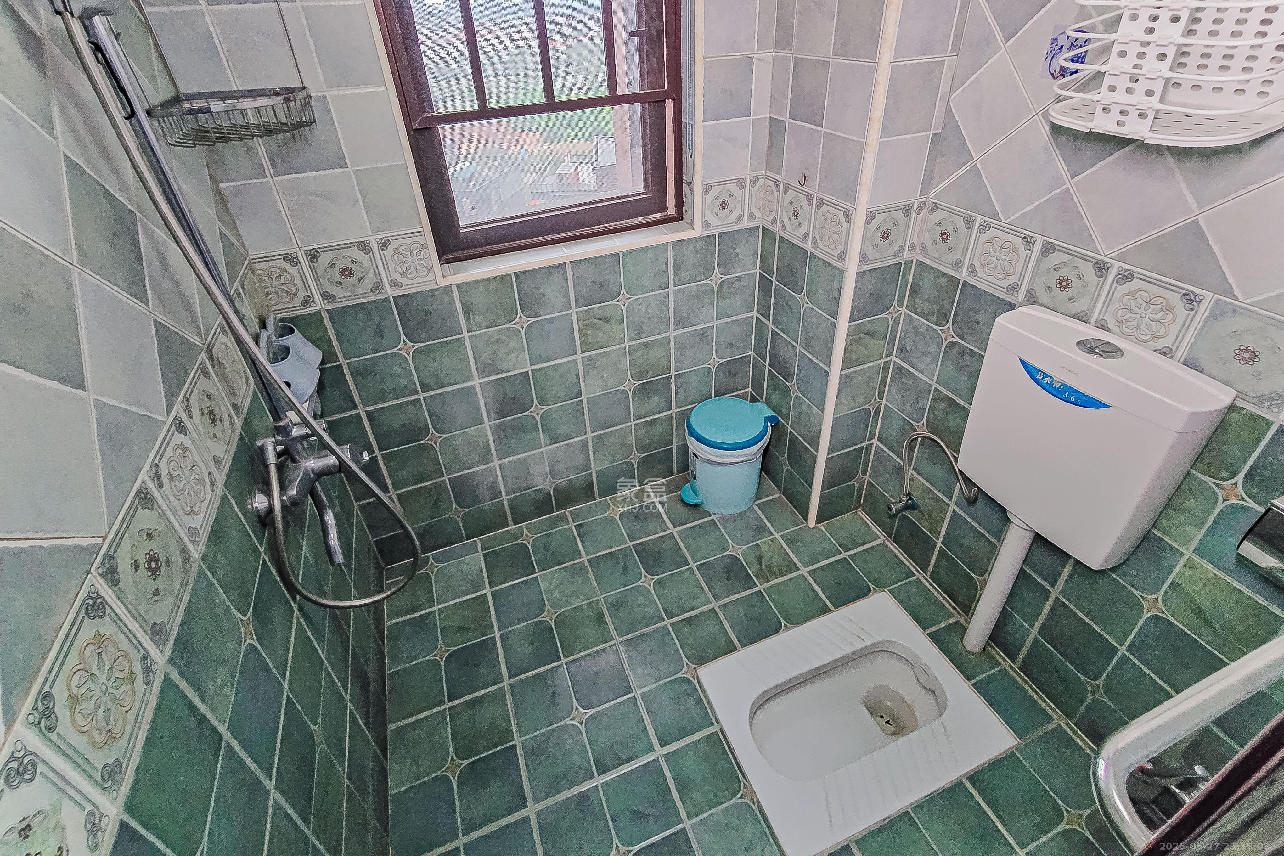 未来漫城 4室2厅2卫 136.0万 未来漫城 4室2厅2卫 136.0万卫生间