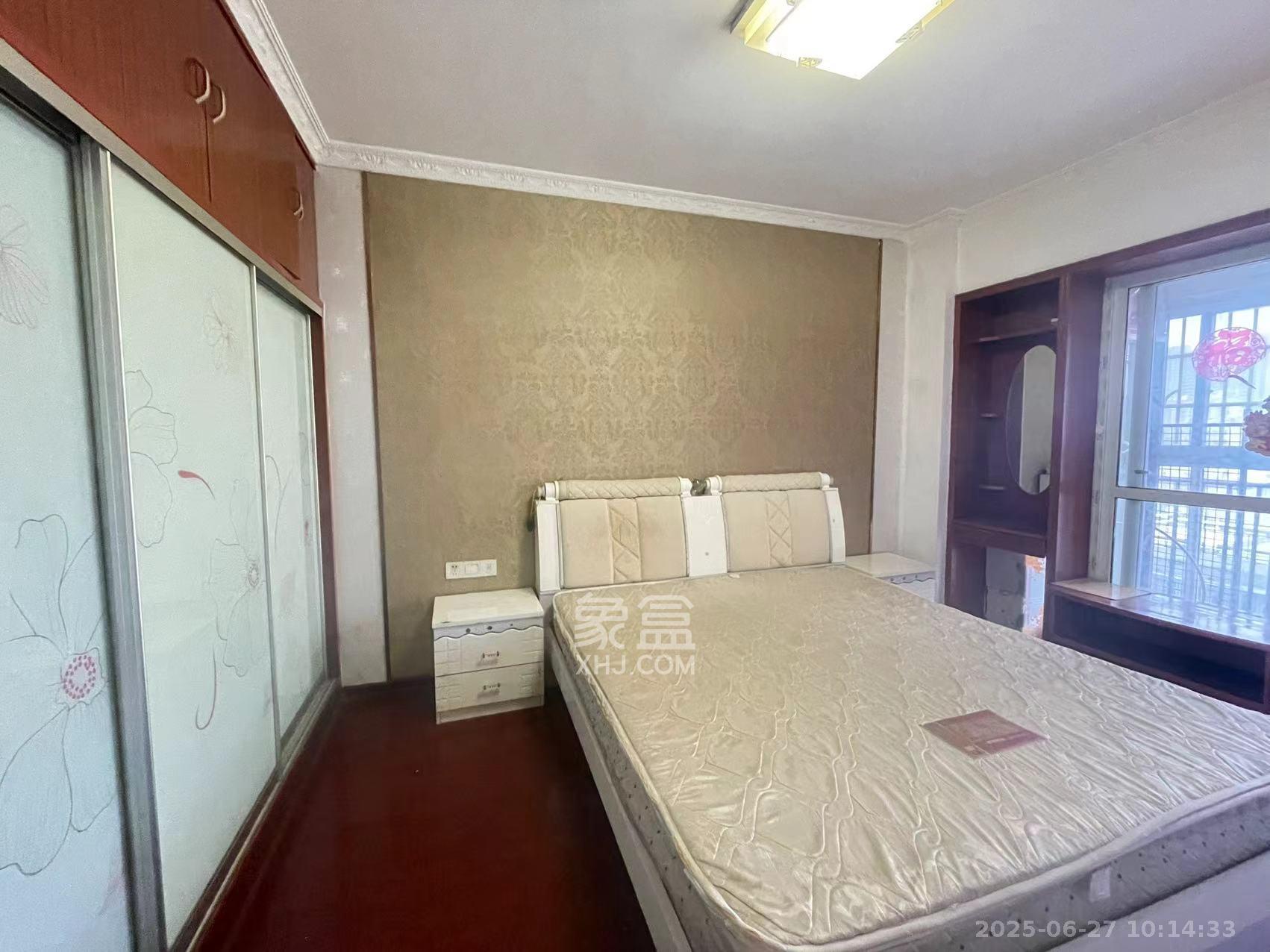 星典时代  3室2厅1卫    2000.0元/月 星典时代  3室2厅1卫    2000.0元/月室内图