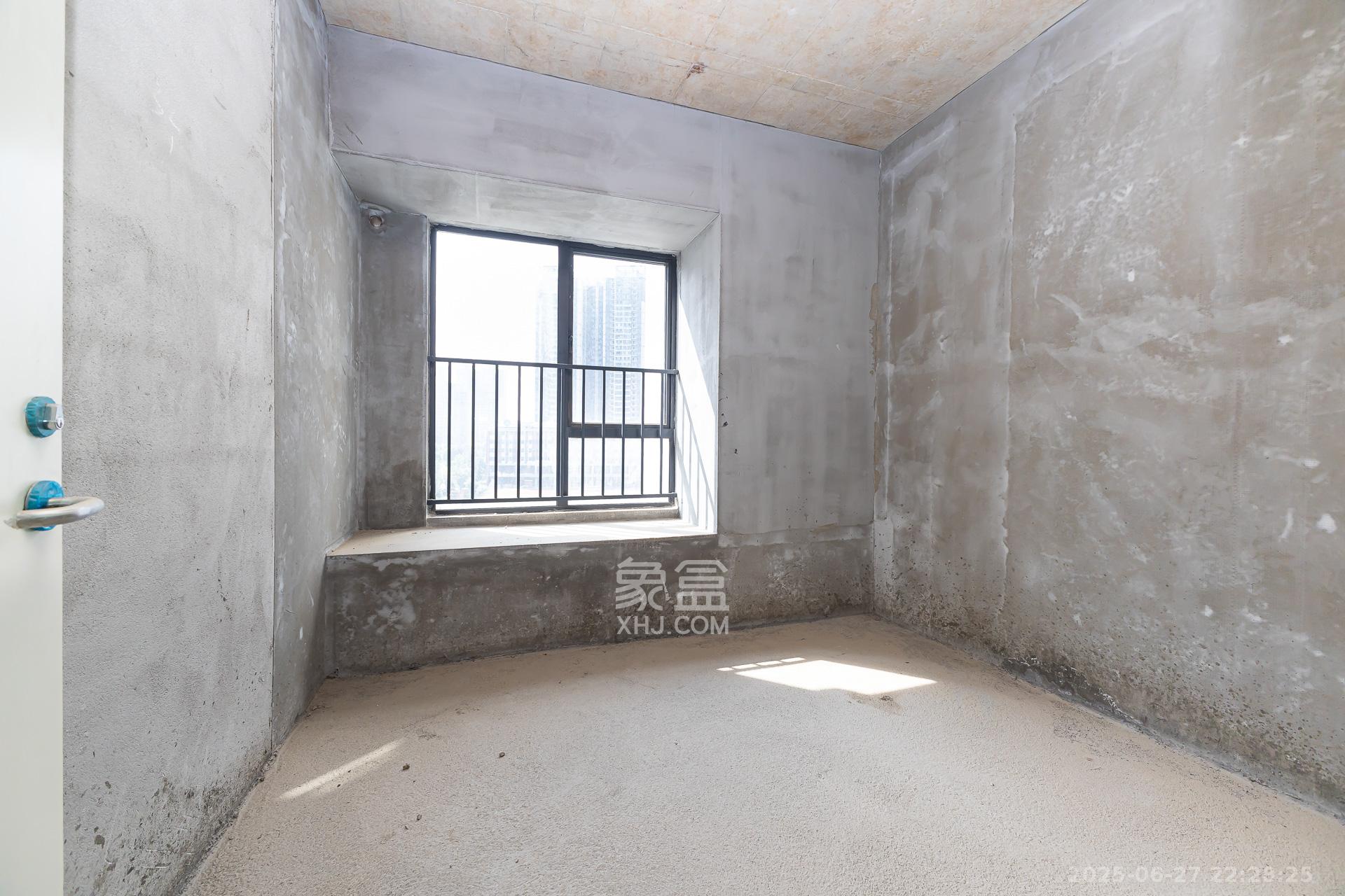 越秀湘江星汇城二期 4室2厅2卫 129.0万 越秀湘江星汇城二期 4室2厅2卫 129.0万卧室