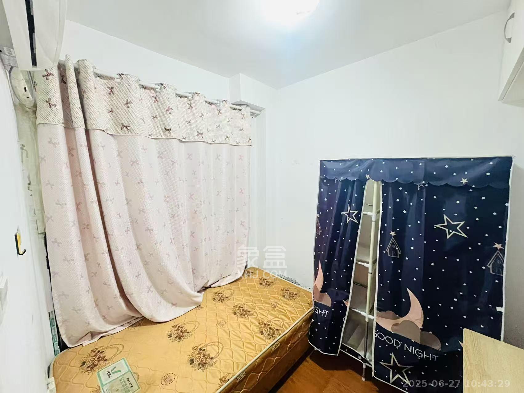 阿普阿布 3室1厅1卫 2400.0元/月 阿普阿布 3室1厅1卫 2400.0元/月室内图