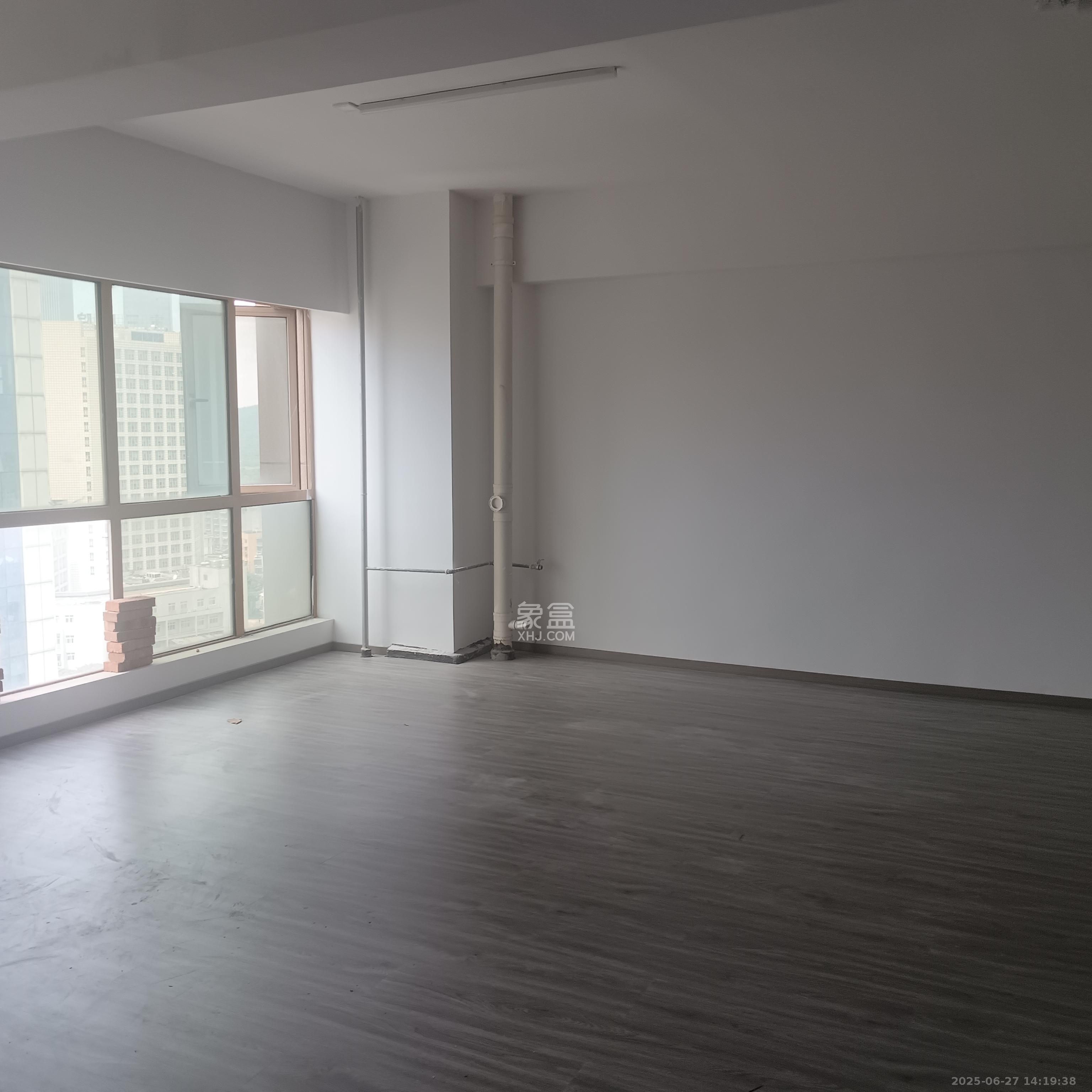 嘉盛国际广场 1室1厅1卫 5500.0元/月 嘉盛国际广场 1室1厅1卫 5500.0元/月室内图