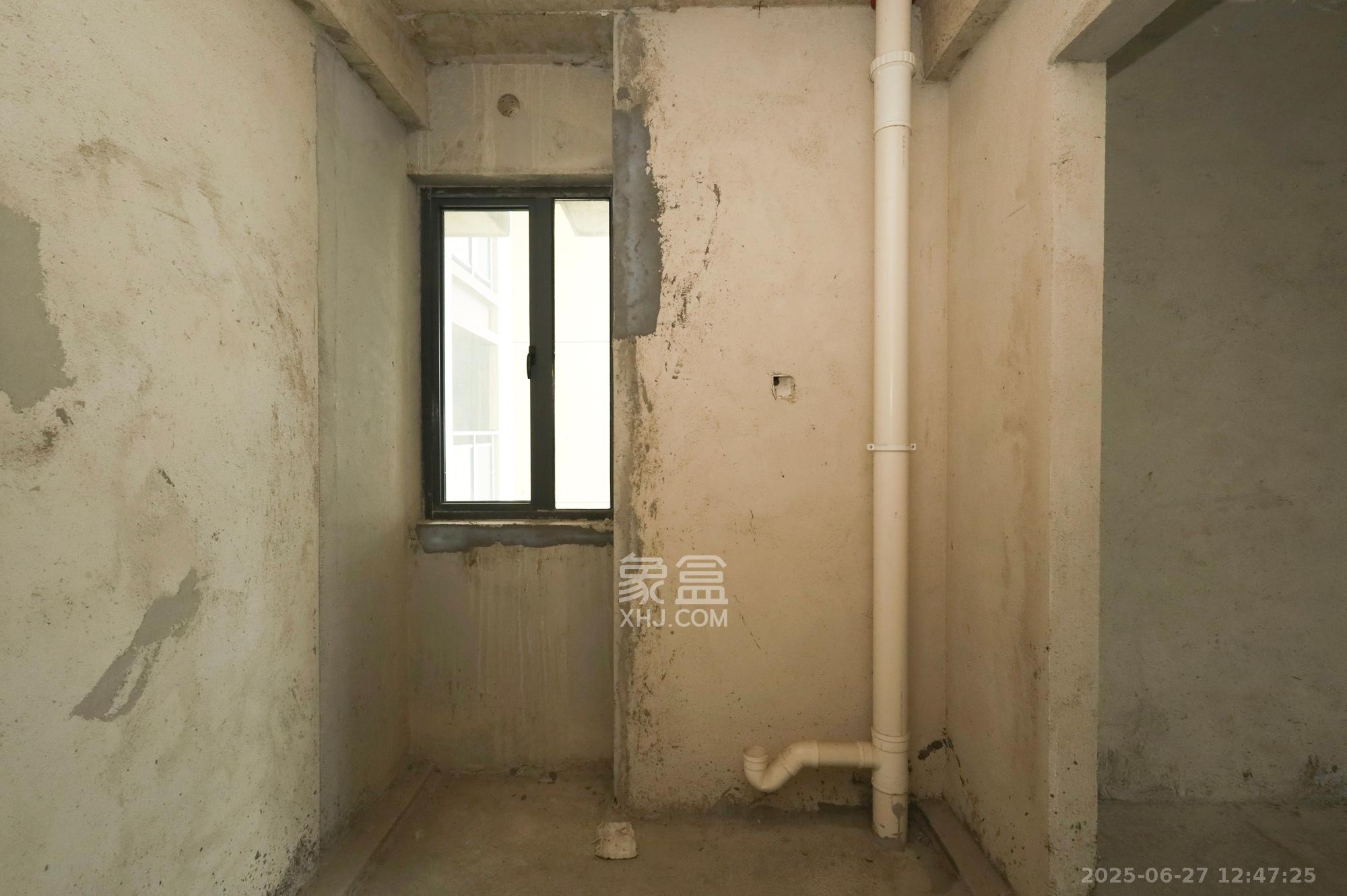 南璟滨江书苑  3室2厅2卫   69.50万厨房