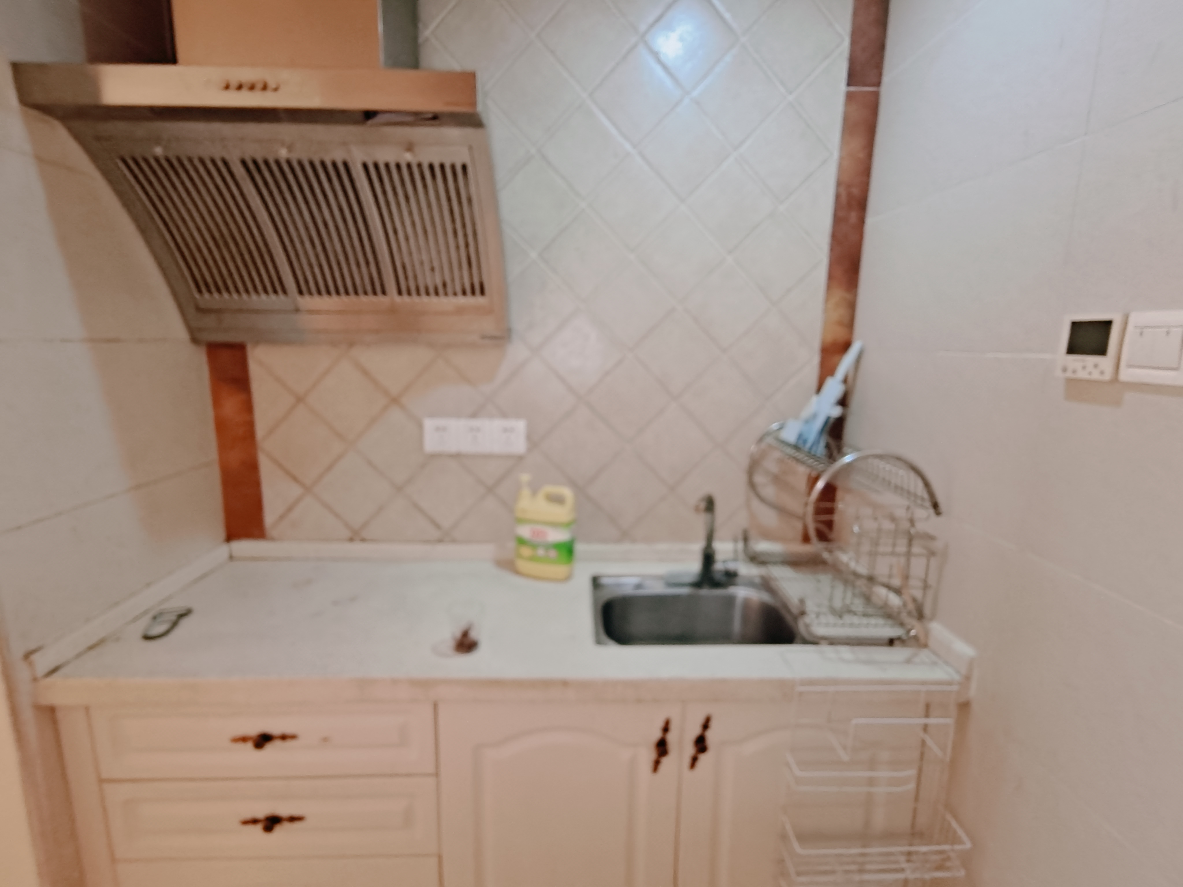 世纪阳光大厦公寓楼 1室1厅1卫 800.0元/月 世纪阳光大厦公寓楼 1室1厅1卫 800.0元/月室内图