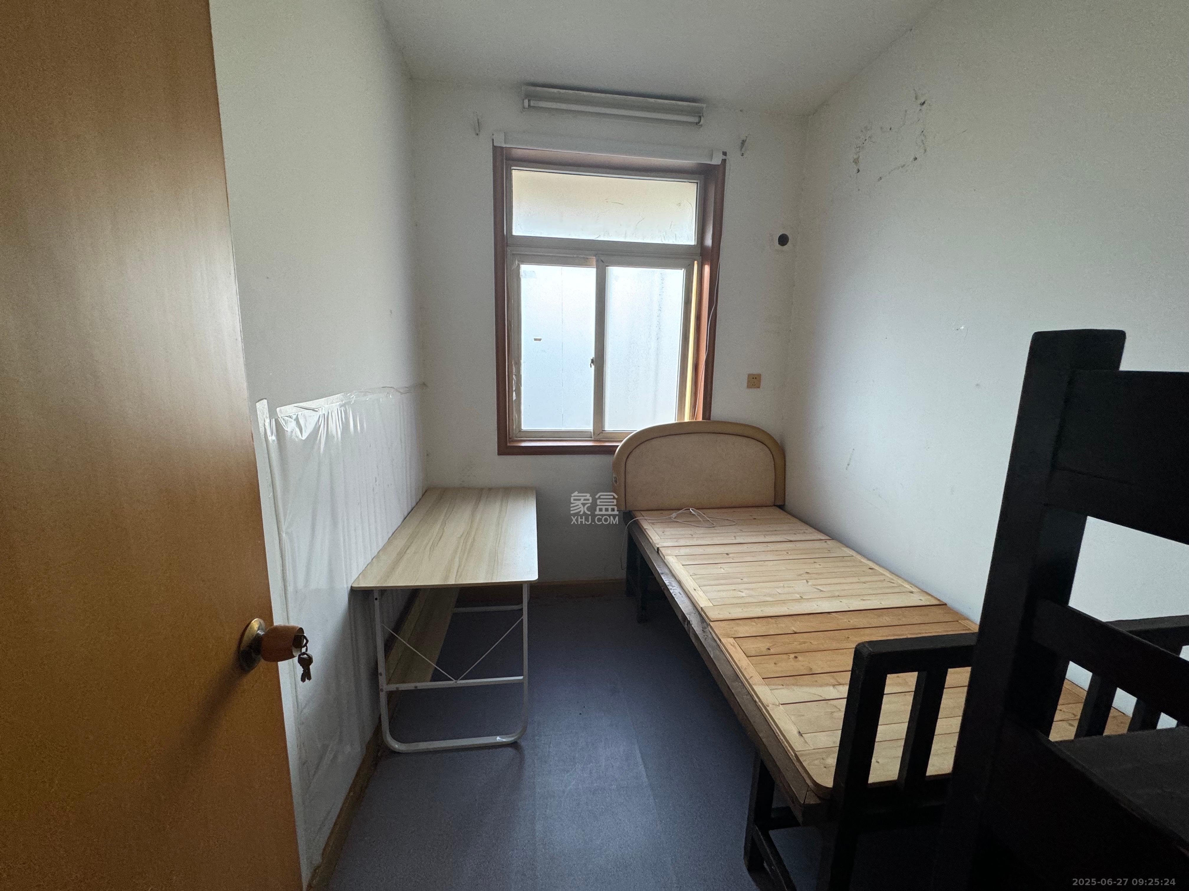 上麻园岭279号（原新华书店宿舍）  3室2厅1卫   2500.00元/月室内图